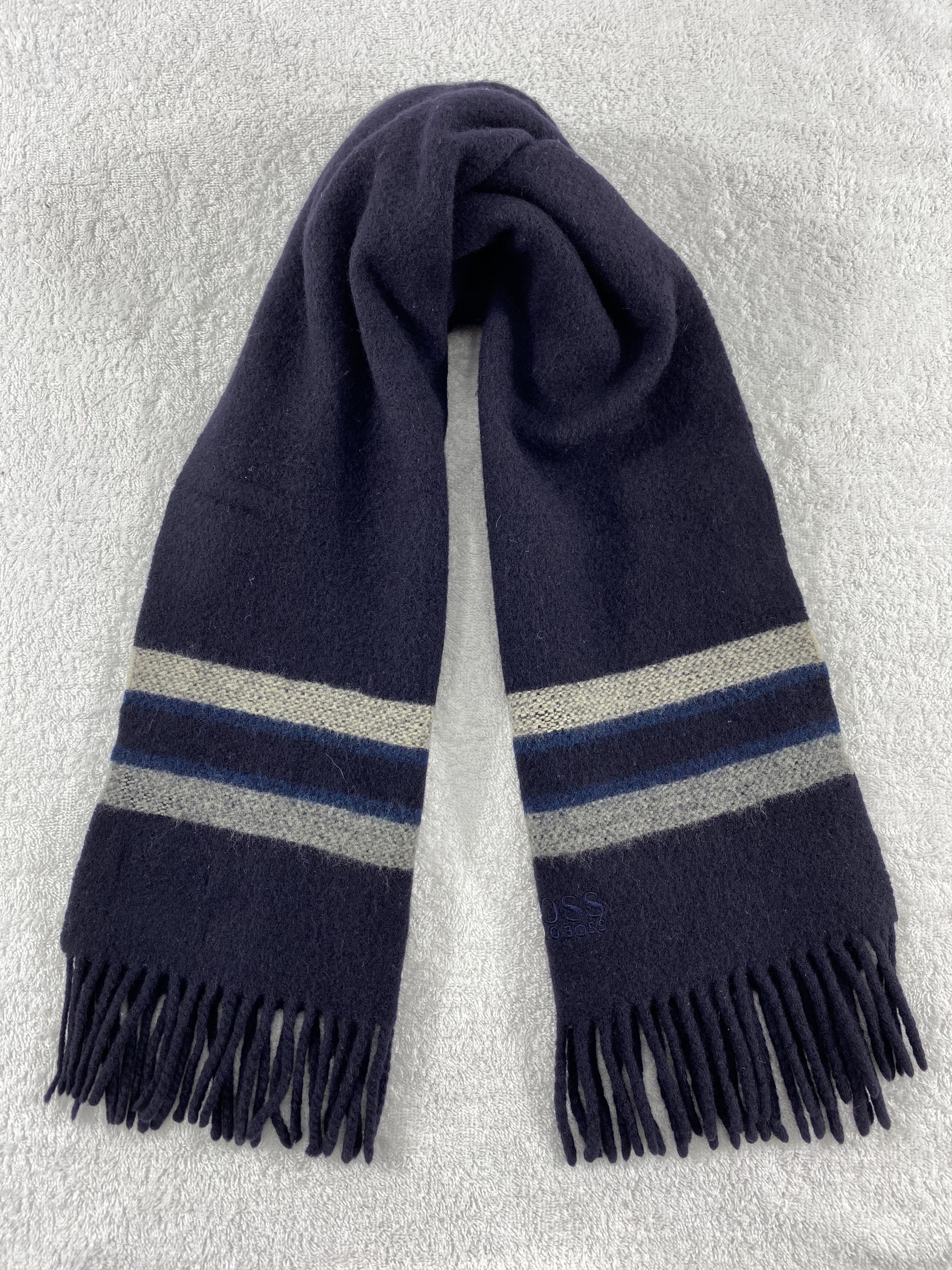 Hugo Boss Hugo Boss Scarf / Muffler / Neckwear - WW1775 Size ONE SIZE - 1 Thumbnail