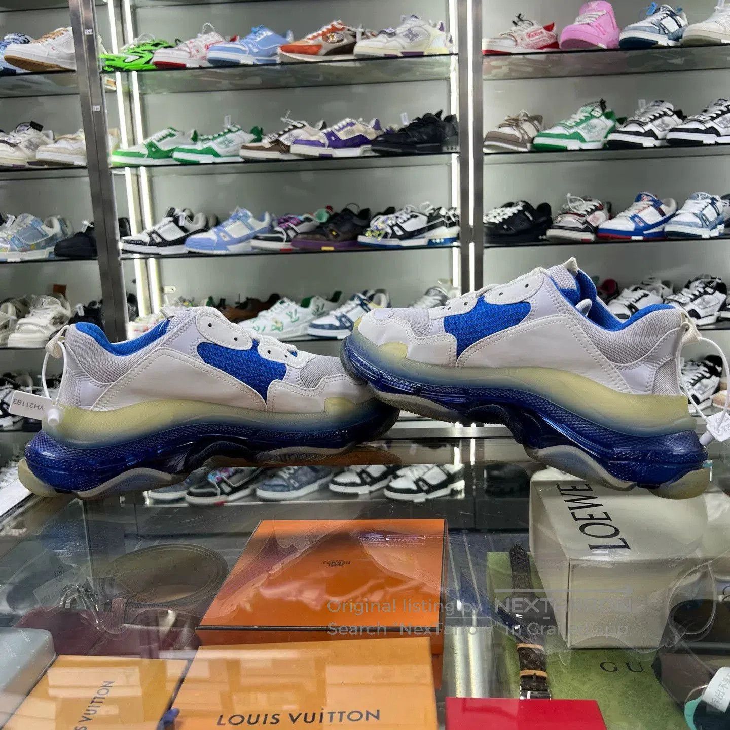 Balenciaga balenciaga triple s low. Size US 10 / EU 43 - 4 Thumbnail