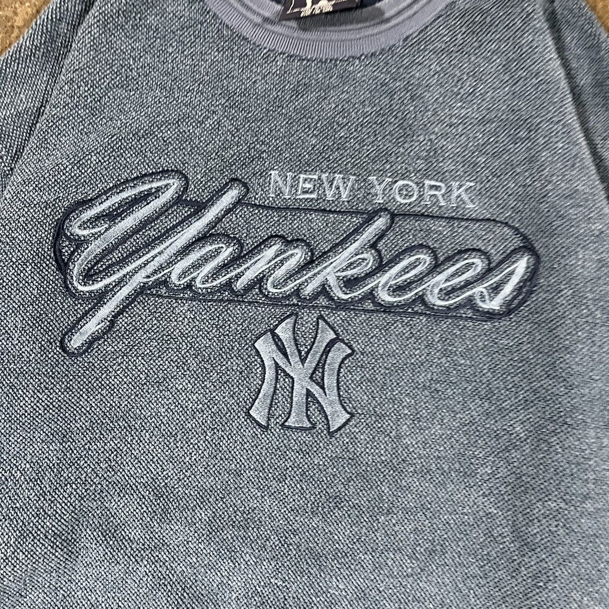 MLB × New York Yankees × Vintage Crazy Vintage 90s New York Yankees MLB Lee Sports Crewneck Size US L / EU 52-54 / 3 - 3 Thumbnail