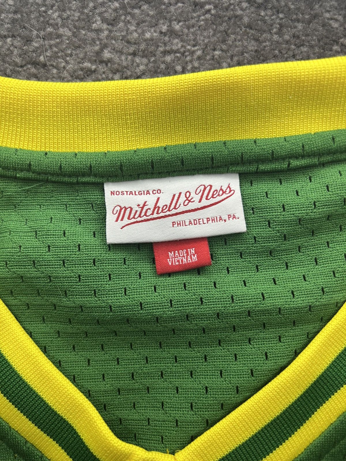 Mitchell & Ness Men's Reggie Jackson Kelly Green Authentic Pullover Jersey Size US XL / EU 56 / 4 - 3 Thumbnail