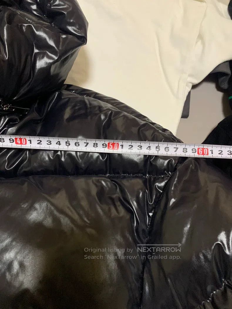 Valentino Valentino Down Size US M / EU 48-50 / 2 - 8 Thumbnail