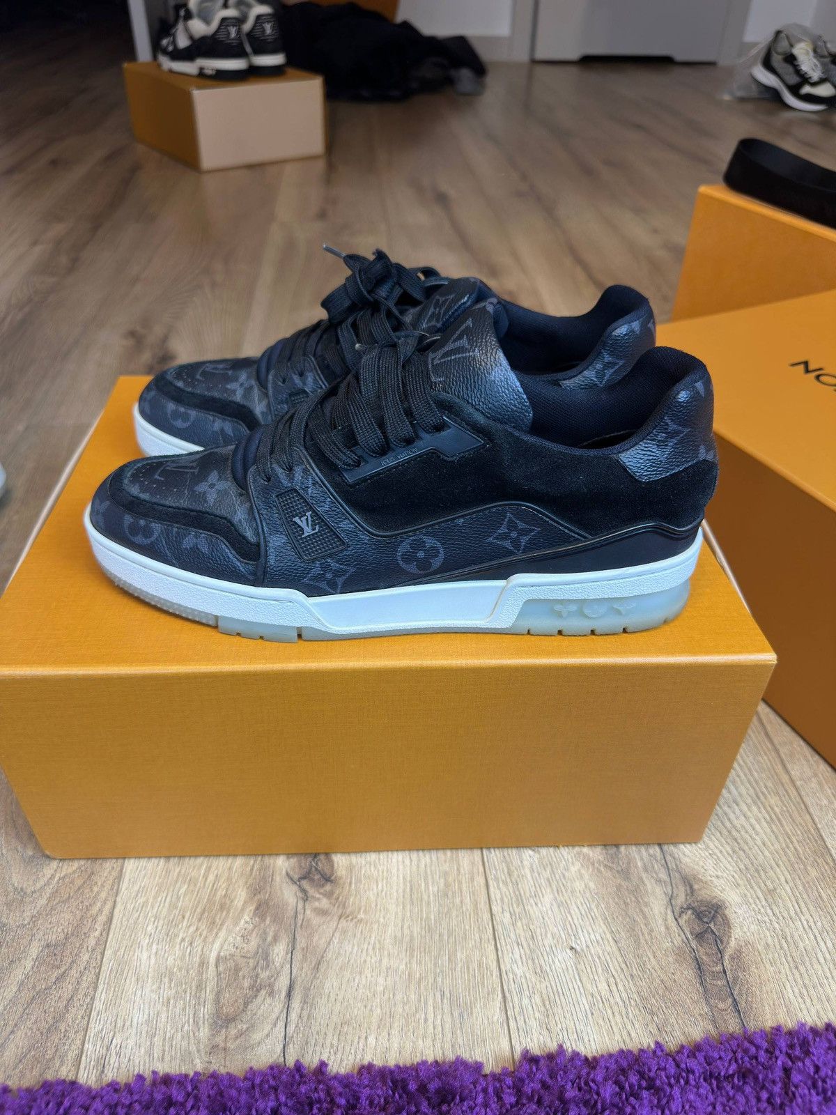 Louis Vuitton Louis Vuitton Trainer Monogram Black Size US 7 / EU 40 - 1 Thumbnail