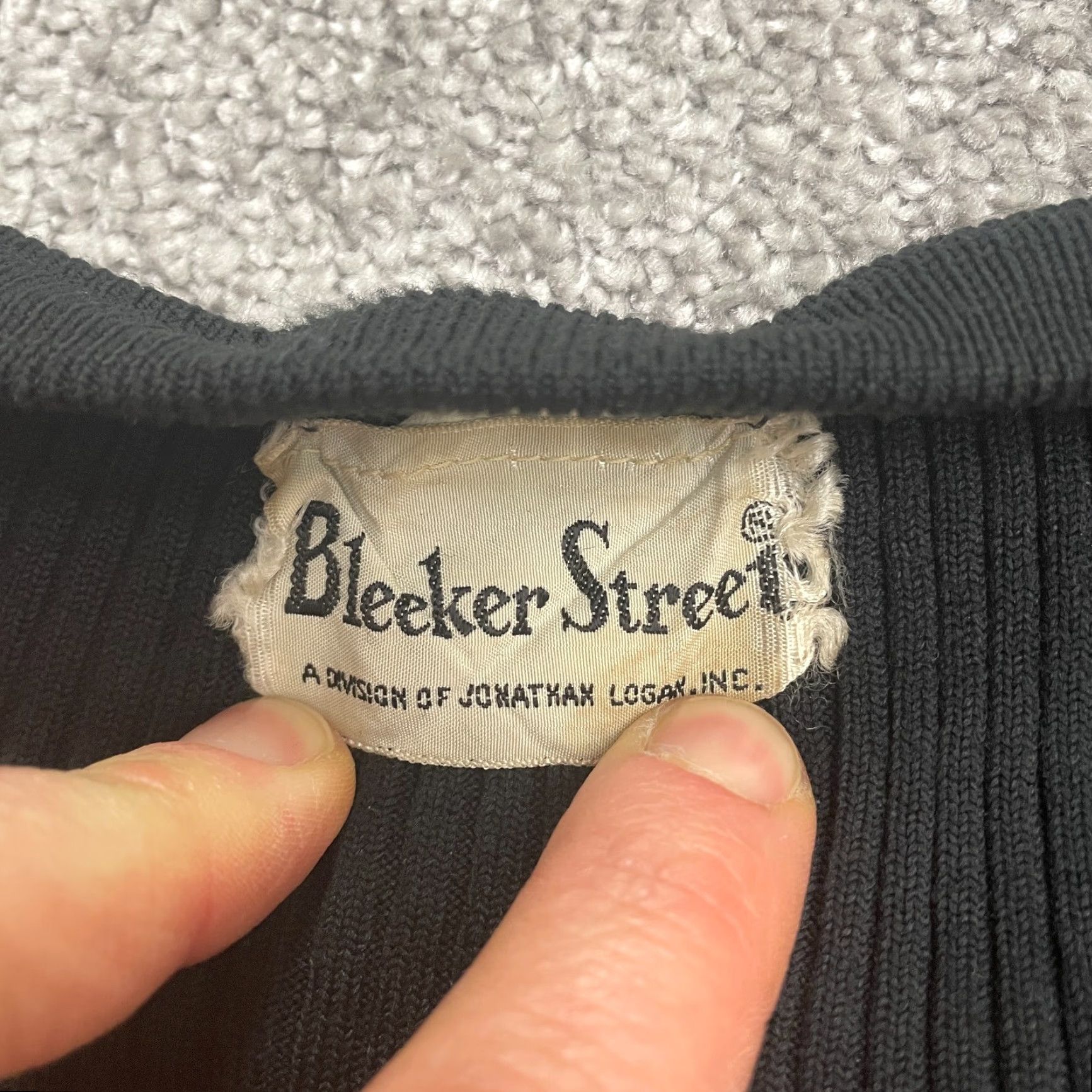 Vintage Bleeker Street Vintage Ribbed Knitted Top Womens Medium Black Nylon Short Sleeve Size M / US 6-8 / IT 42-44 - 4 Thumbnail