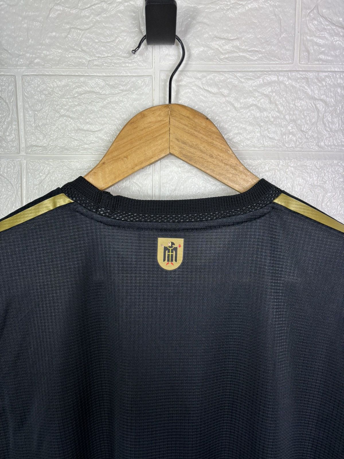Adidas Bayern Munich 2021-2022 Away Player Issue Soccer Size 9 Size US L / EU 52-54 / 3 - 12 Thumbnail
