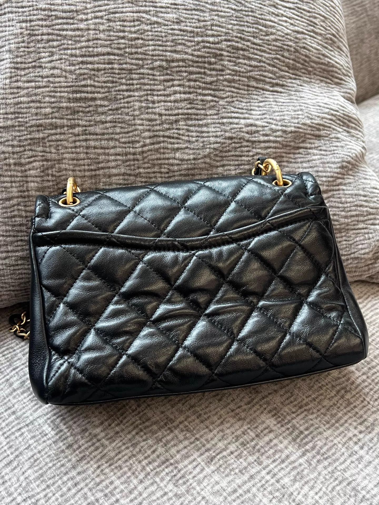 Chanel Chanel Gold Tank Chain Crossbody Bag MINT 28cm Size ONE SIZE - 4 Thumbnail