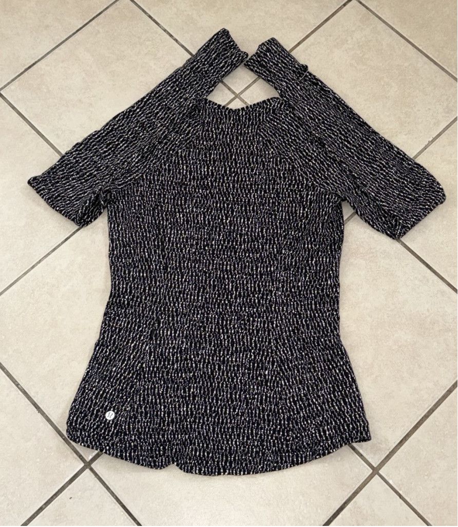 Lululemon LULULEMON RUNDERFUL LONG SLEEVE REFLECTIVE LUON W/B SIZE 8 Size M / US 6-8 / IT 42-44 - 3 Thumbnail