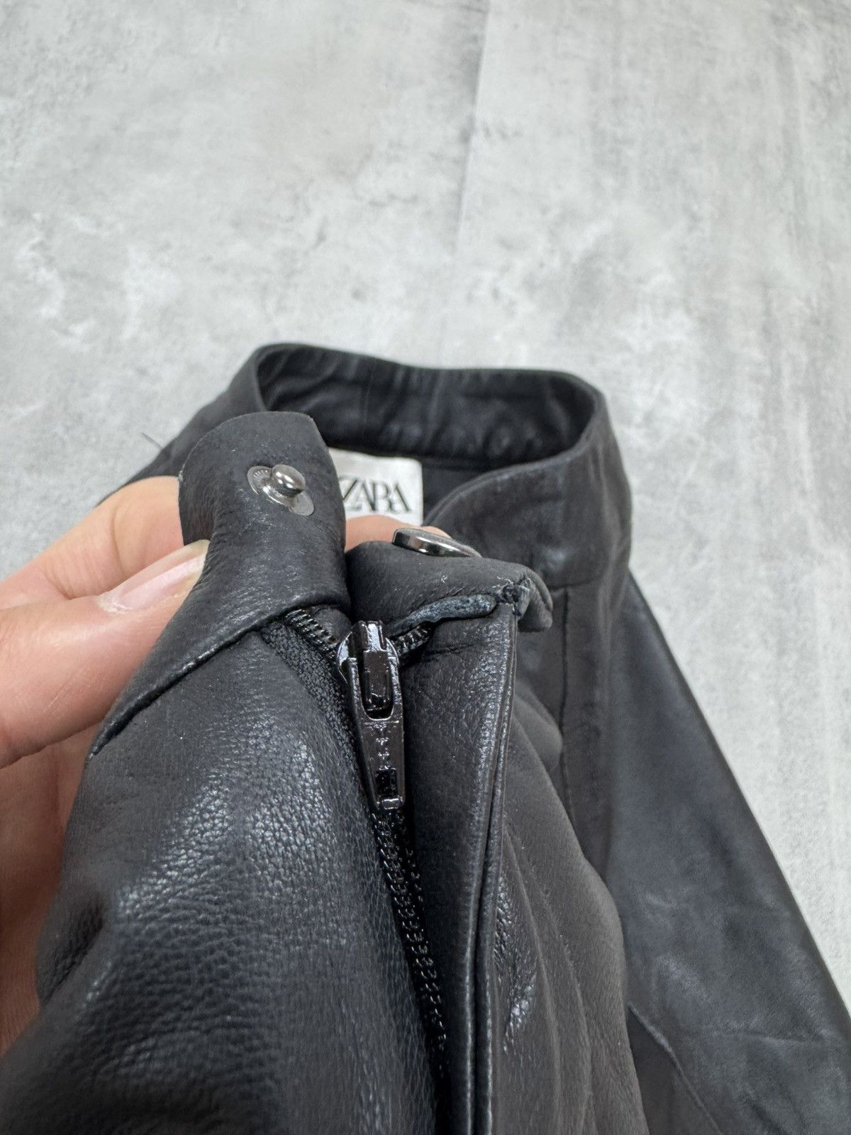 Zara KAIA x ZARA Leather mini skirt Women’s size XS Size 25" / US 0 / IT 36 - 6 Thumbnail