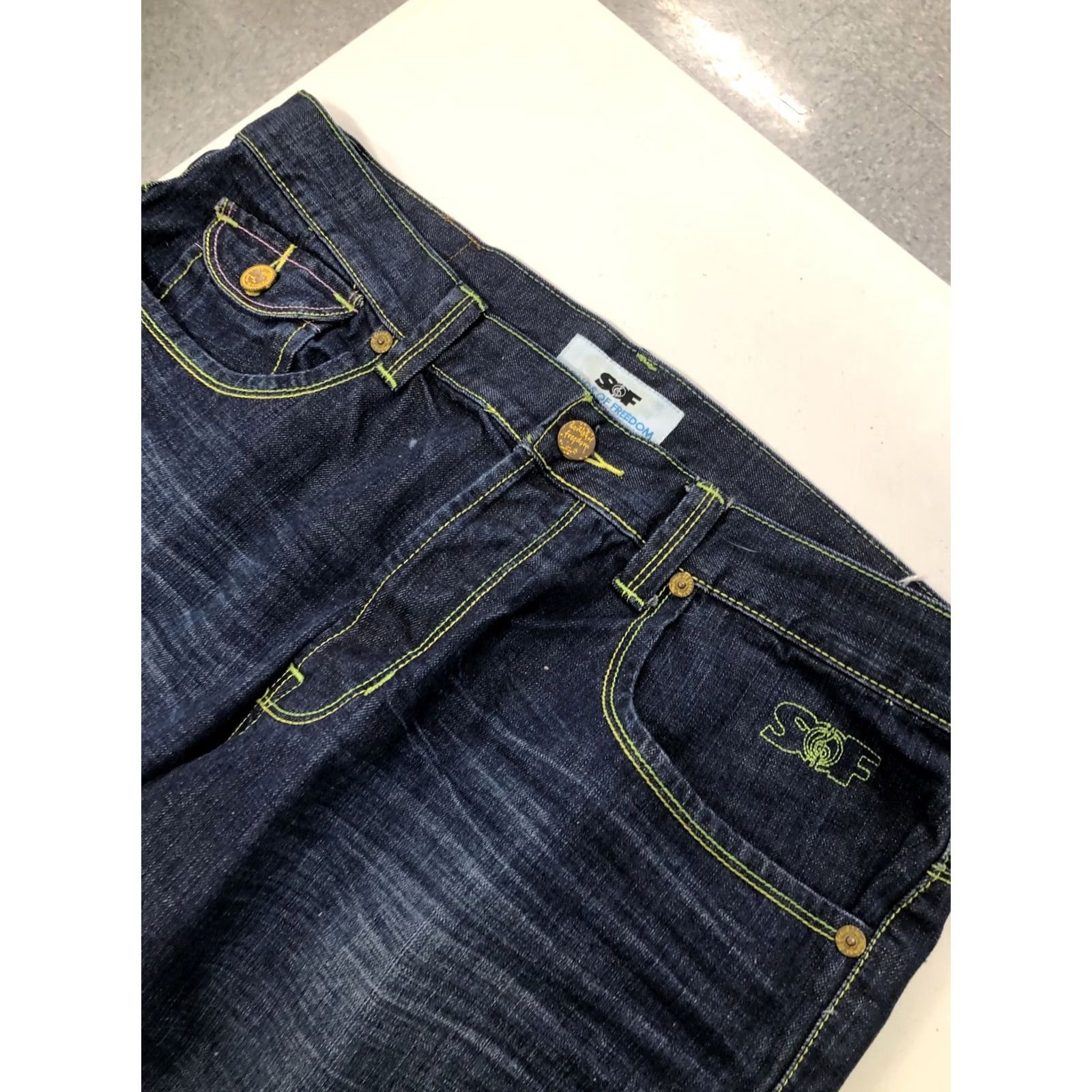 Vintage Songs of Freedom Jeans Men's 38x27.5 Button Fly Embroidered Hip Hop Denim Blue Straight Casual Buckle Bke Size US 38 / EU 54 - 6 Thumbnail