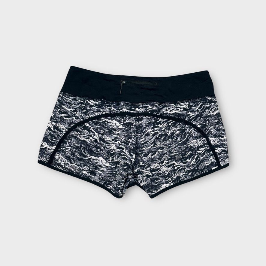 Lululemon Lululemon Run Times Short 10 Nami Wave White Black EUC Run T Size 32" / US 10 / IT 46 - 2 Thumbnail