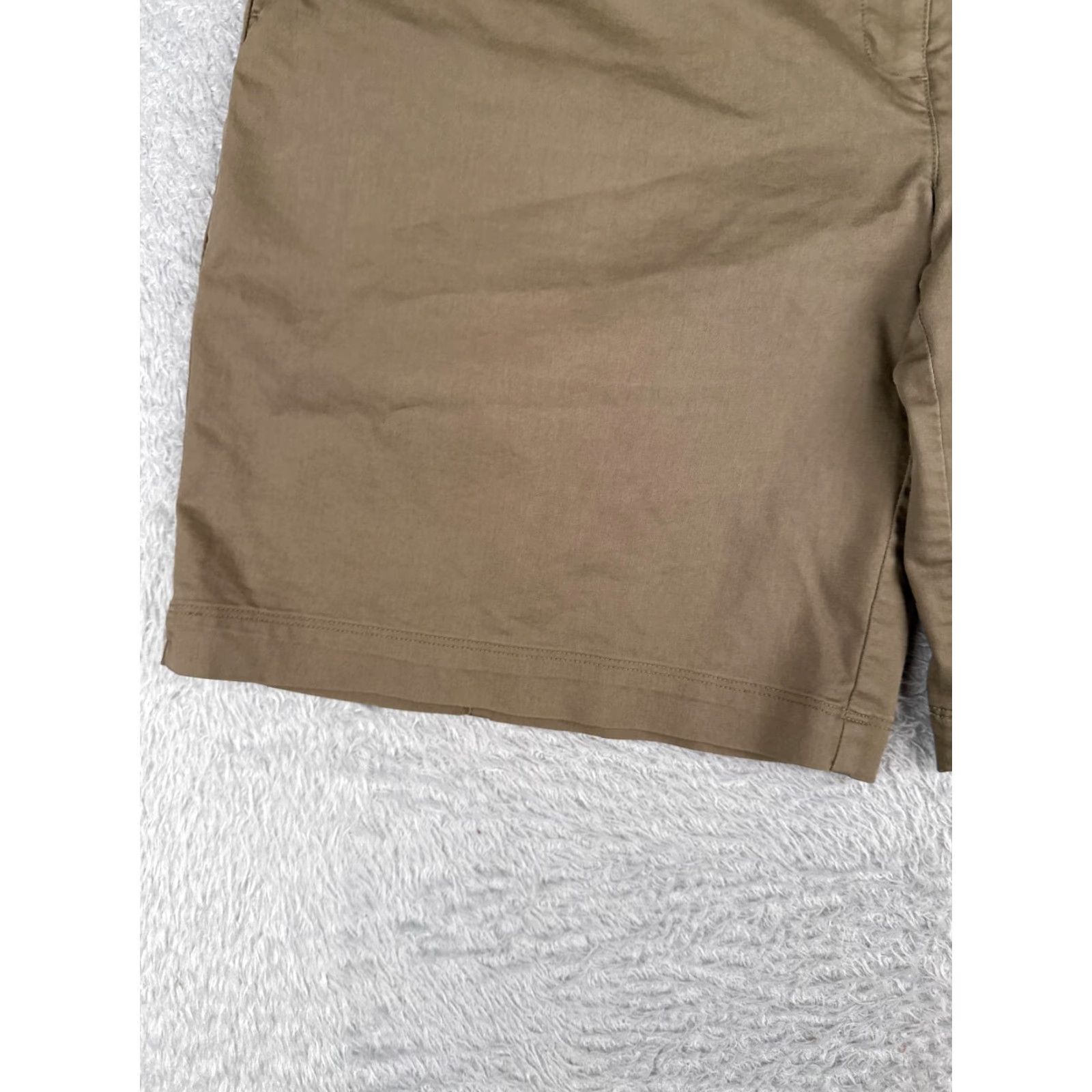 Nike Nike Shorts Womens 14 Beige Dri-Fit Polyester Blend Golf 34x10 Hike Golfer Womens Size 36" / US 14 / IT 50 - 3 Thumbnail