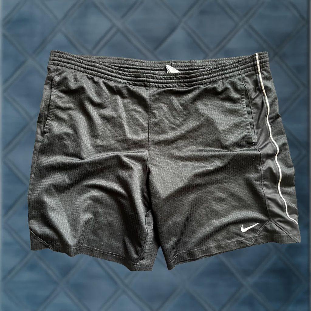 Nike VINTAGE Nike Dri Fit Mens Black Basketball Athletics Shorts XL Cotton Size US 36 / EU 52 - 1 Thumbnail