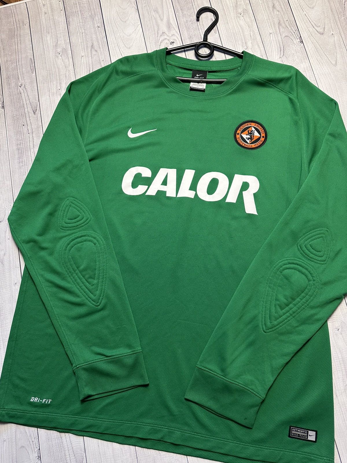 Nike × Vintage Vintage Nike Dundee United soccer jersey goalkeeper size XL Size US XL / EU 56 / 4 - 6 Thumbnail
