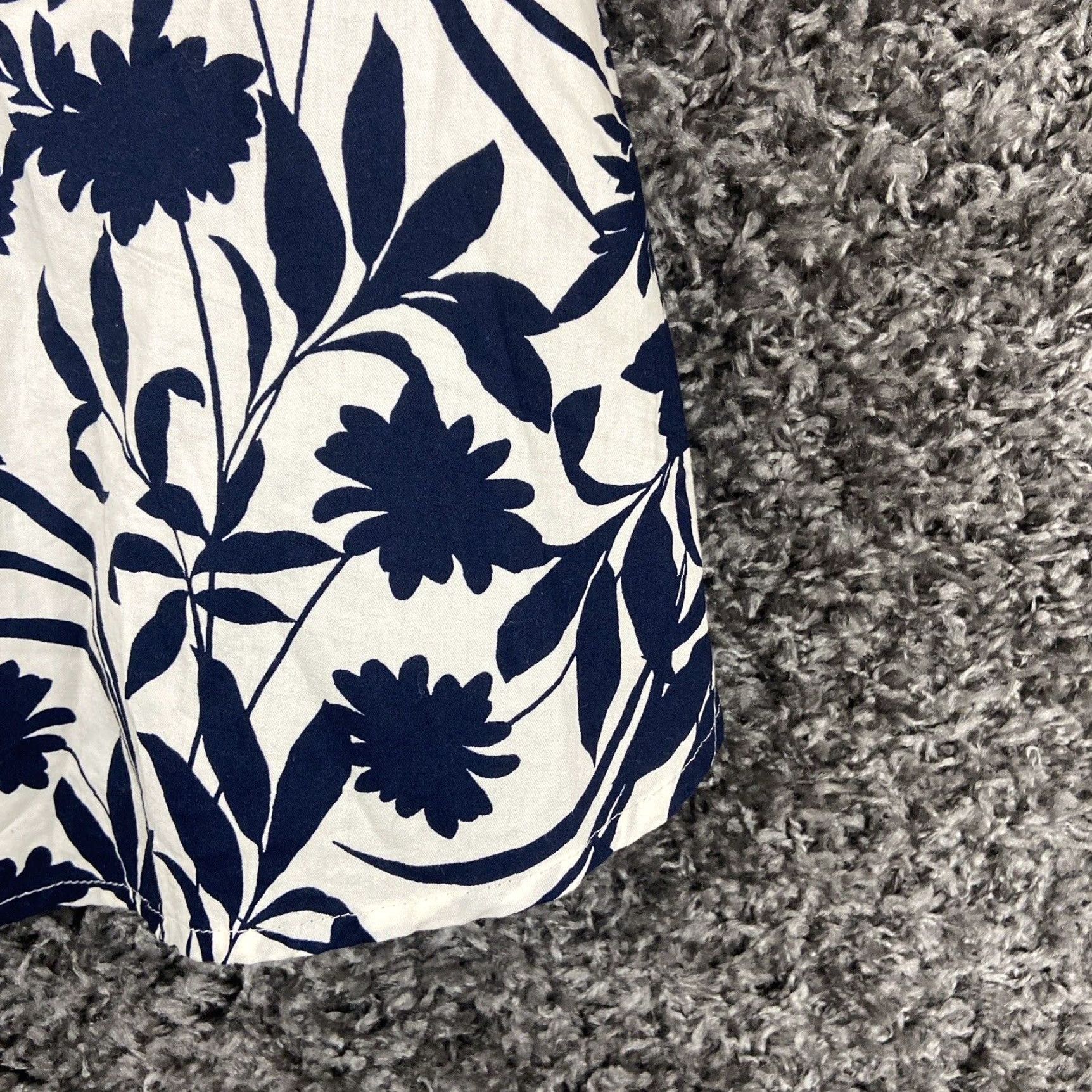 Old Navy Old Navy Blouse Women's XL White Blue Floral Puff Sleeves Multicolor Womens Size XL / US 12-14 / IT 48-50 - 2 Thumbnail