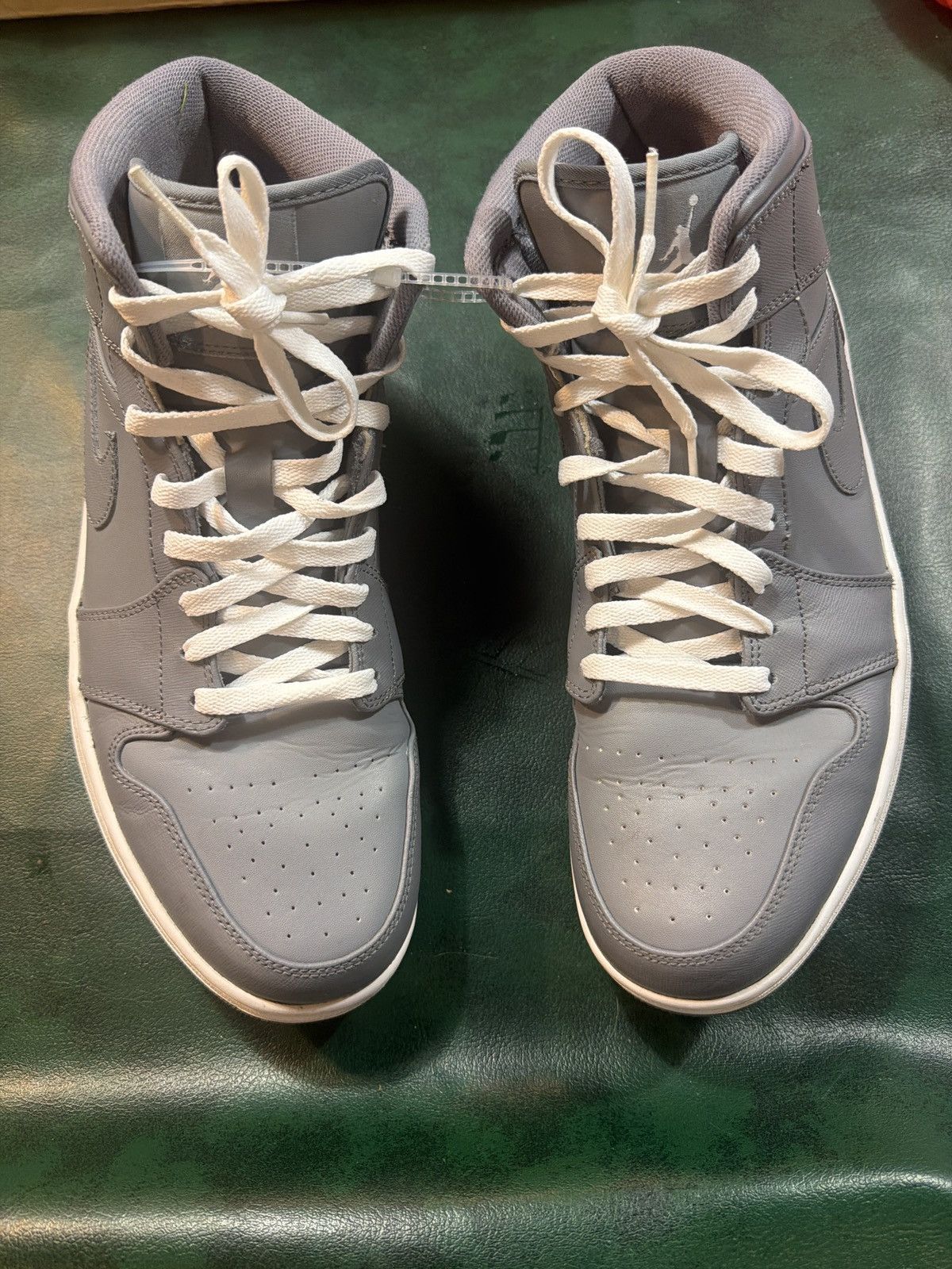 Jordan Brand Air Jordan 1 Mid Retro Size US 13 / EU 46 - 1 Thumbnail