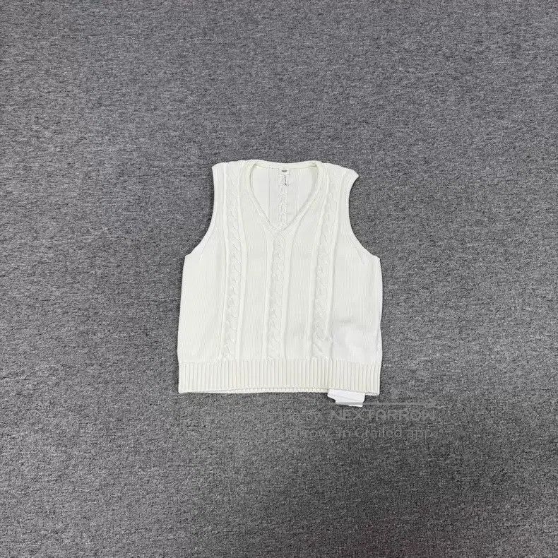 Hermes Hermes Ivory V-neck Cable Knit Vest Size S / US 4 / IT 40 - 1 Thumbnail