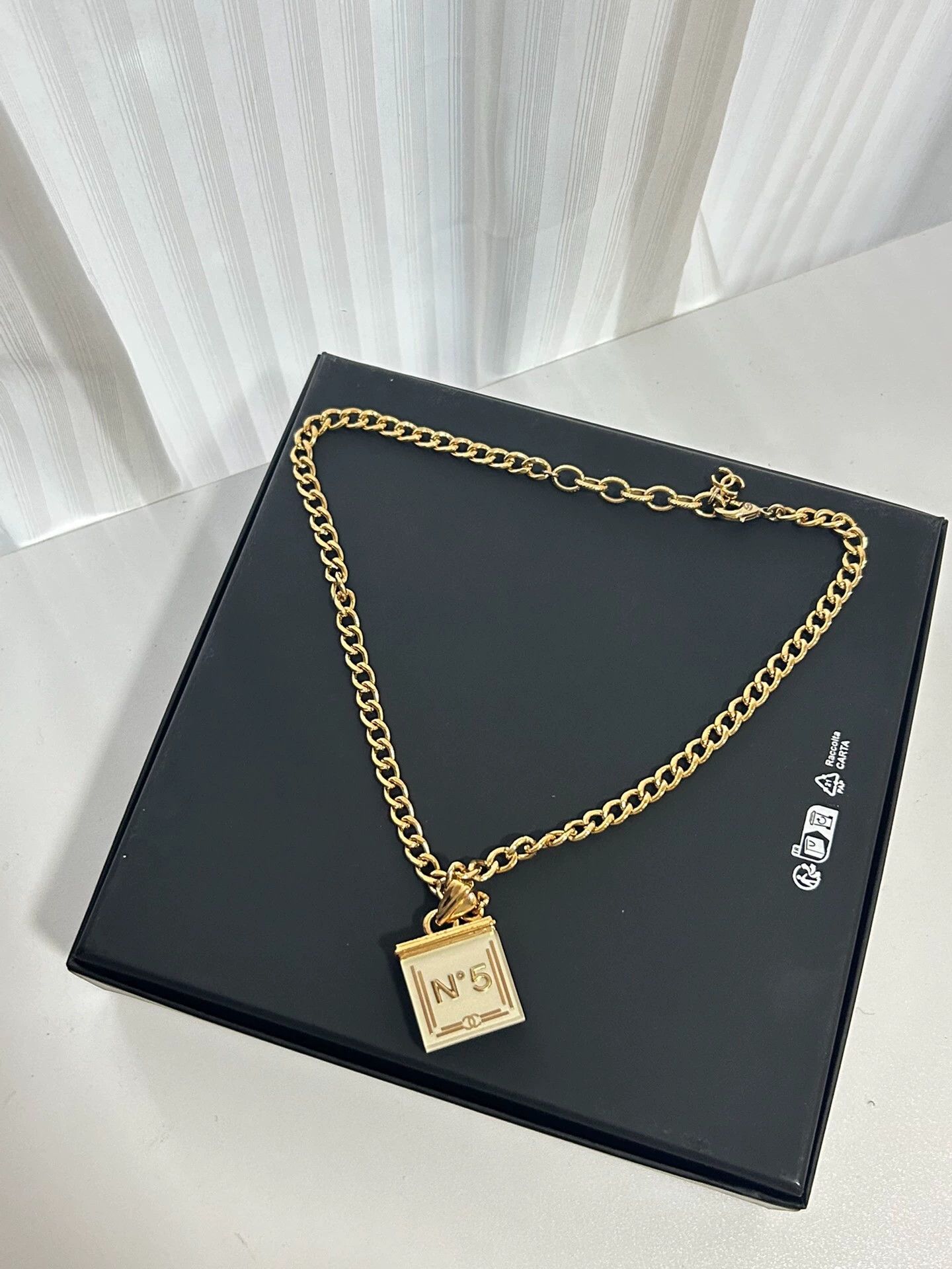 Chanel Chanel 21SS Double-sided Black & White Necklace Size ONE SIZE - 2 Thumbnail