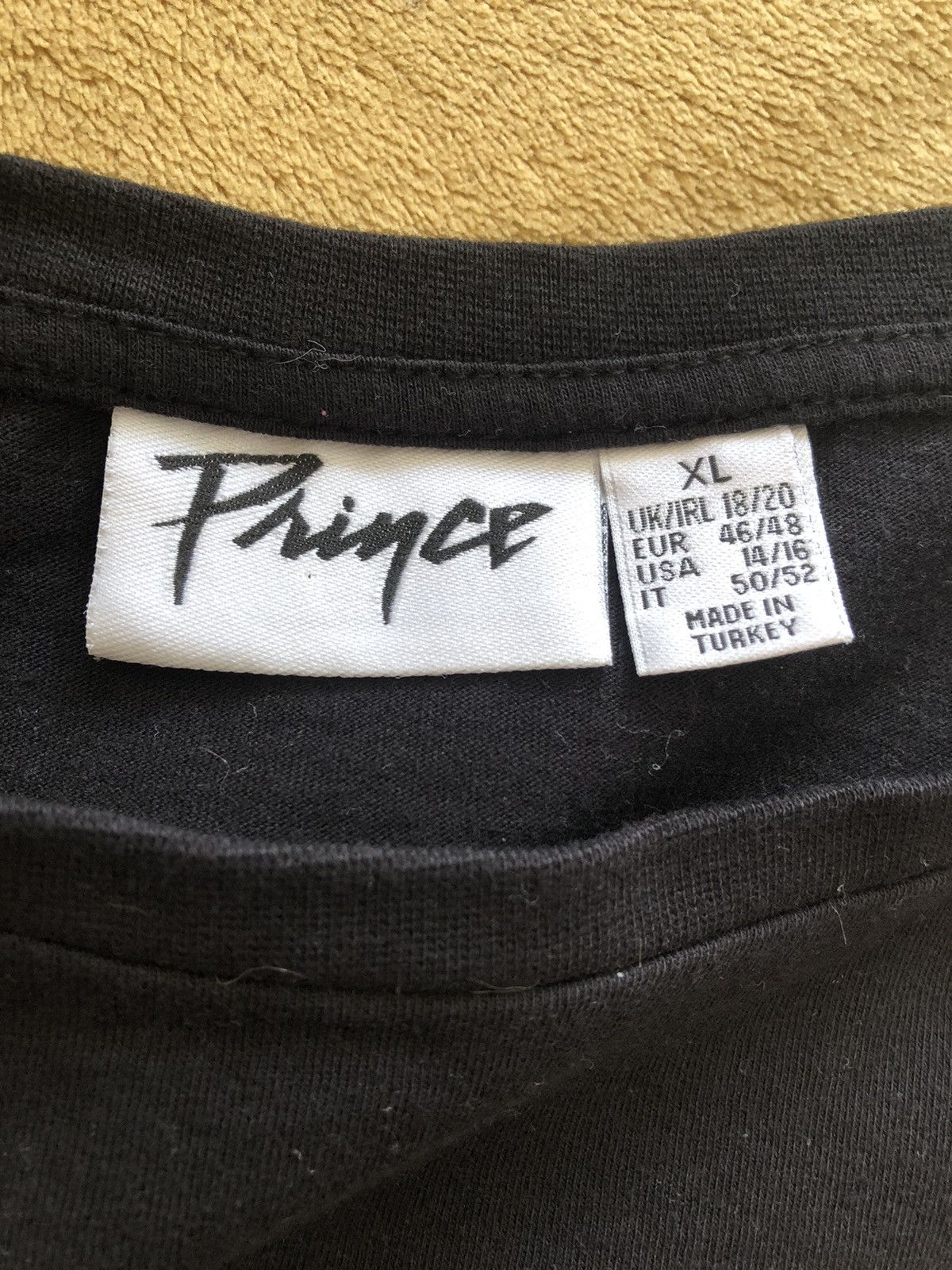 Vintage PRINCE RARE VINTAGE DESIGN TEE SHIRT Size US L / EU 52-54 / 3 - 3 Thumbnail