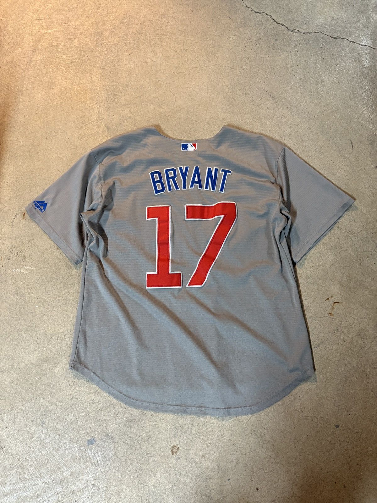 Majestic Chicago Cubs Kris Bryant #17 Majestic Away Jersey Gray Med Size US M / EU 48-50 / 2 - 5 Thumbnail
