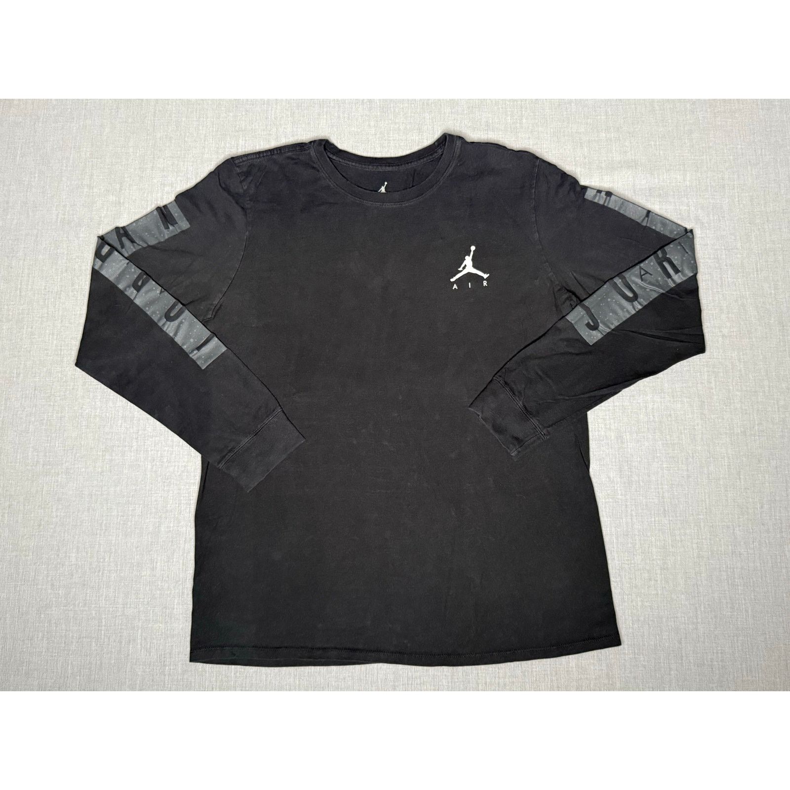 Jordan Brand Air Jordan Basketball Long Sleeve T-shirt Large Size US L / EU 52-54 / 3 - 1 Thumbnail