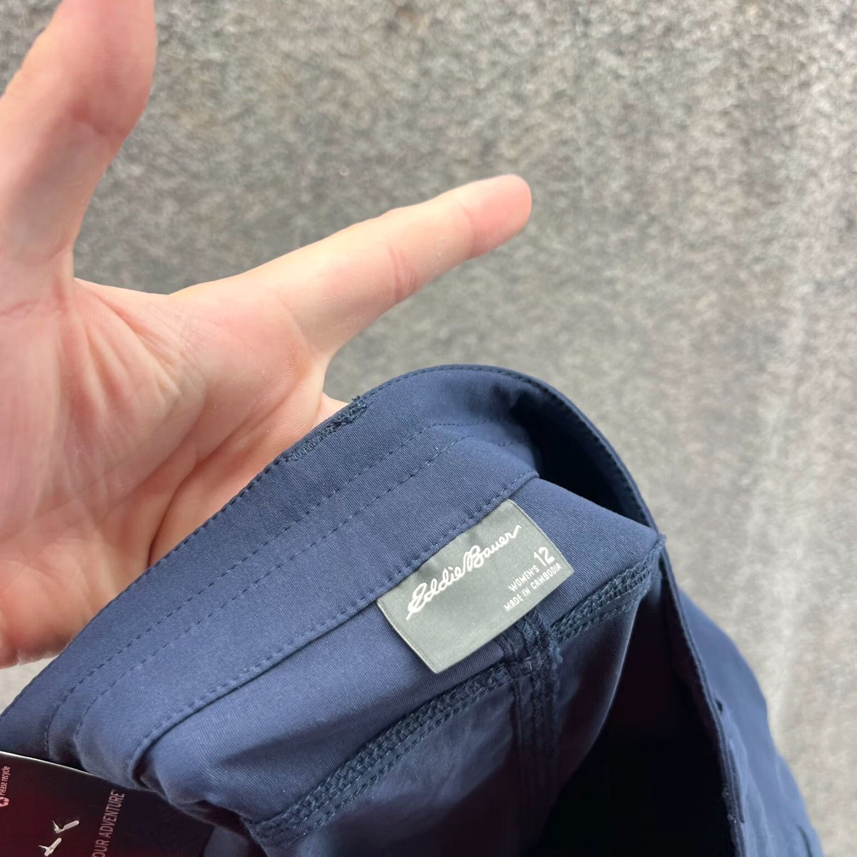 Eddie Bauer VINTAGE Eddie Bauer Pants Women 12 Blue Navy Chino Flat Front Tech Capri Casual Size 34" / US 12 / IT 48 - 3 Thumbnail