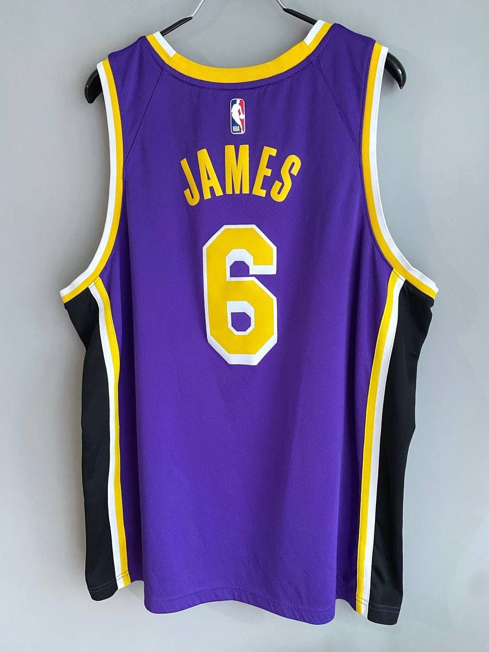 Jordan Brand NBA Basketball Jersey LA Lakers #6 JAMES, XXL, CV9481-513 Size US XXL / EU 58 / 5 - 9 Thumbnail