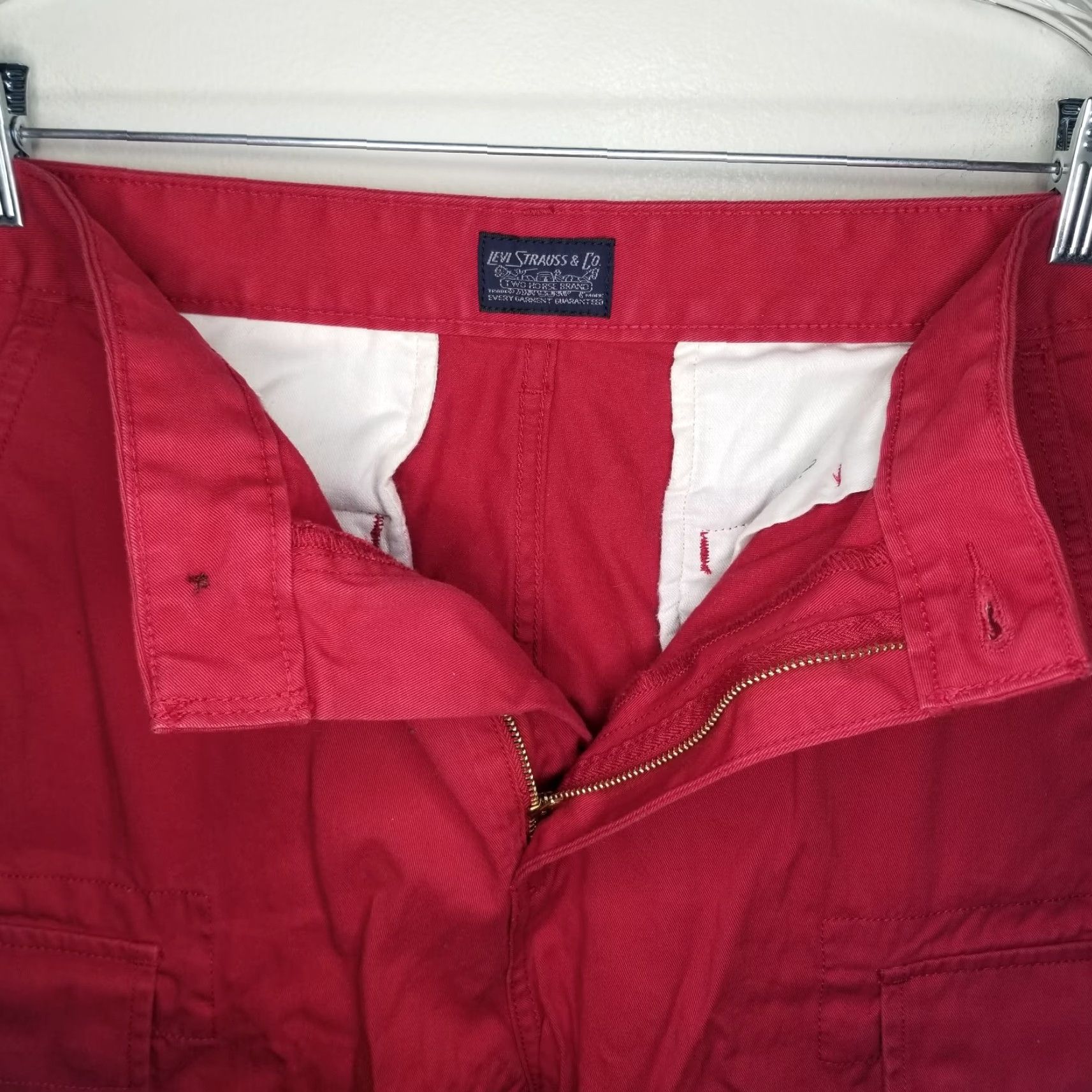 Levi's LEVI'S Mens Cargo Shorts - Red, Size 32, Regular Waist, Men’s Clothing Size US 32 / EU 48 - 3 Thumbnail