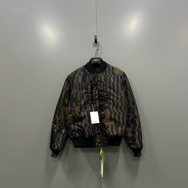 Givenchy Givenchy Geometric Pattern All-Over Printed Double Face Ja Size US L / EU 52-54 / 3 - 3 Thumbnail