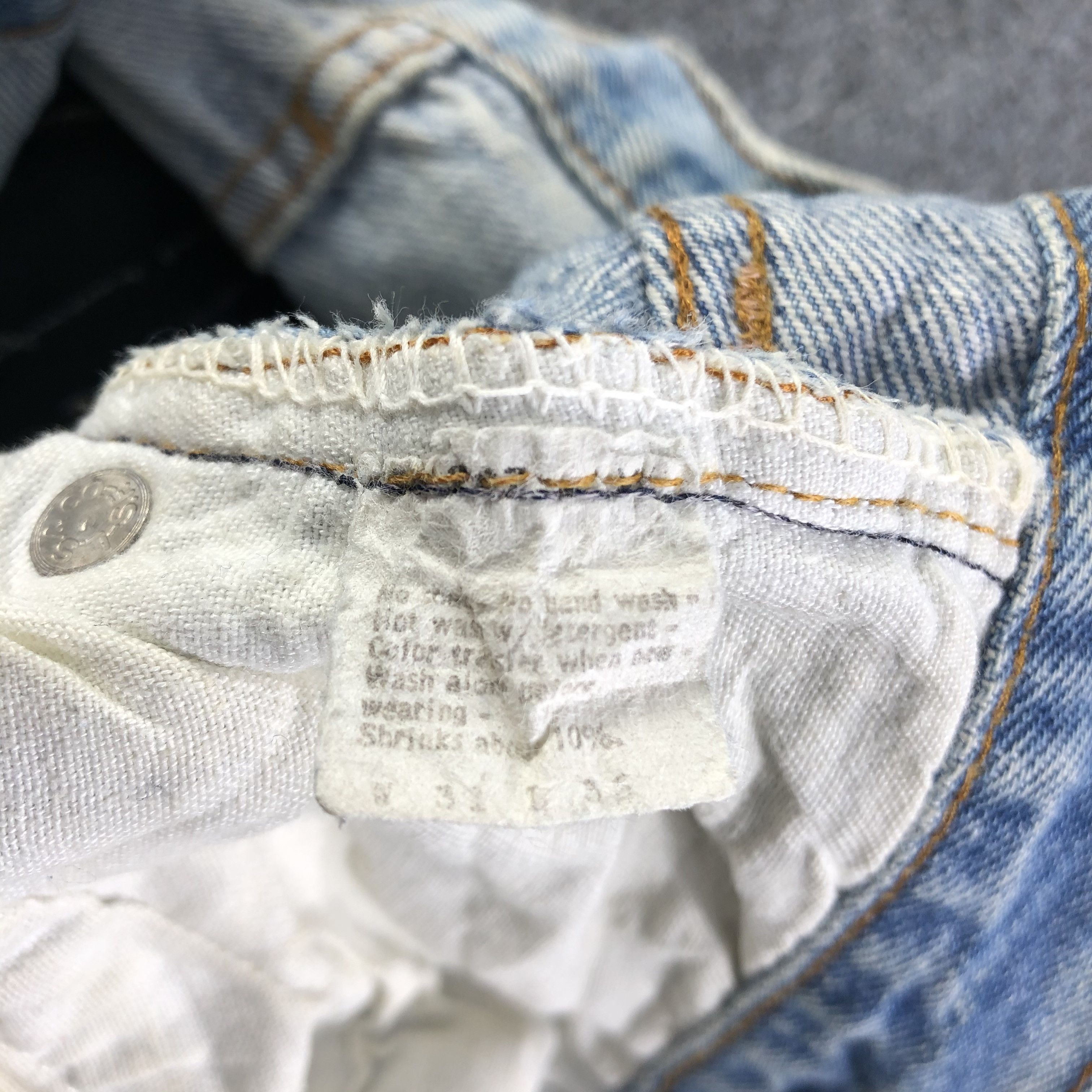 Levi's 90s Vintage Light Wash Levis 501 Jeans-J3629 Size US 29 - 11 Thumbnail