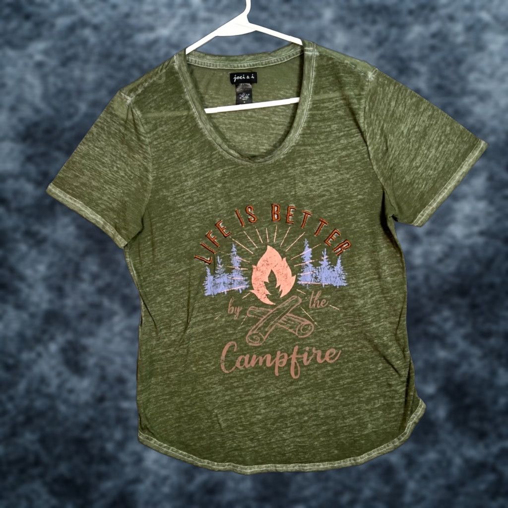 Vintage Joei & I Green Campfire Graphic T-Shirt Women’s Size Medium Size M / US 6-8 / IT 42-44 - 1 Thumbnail