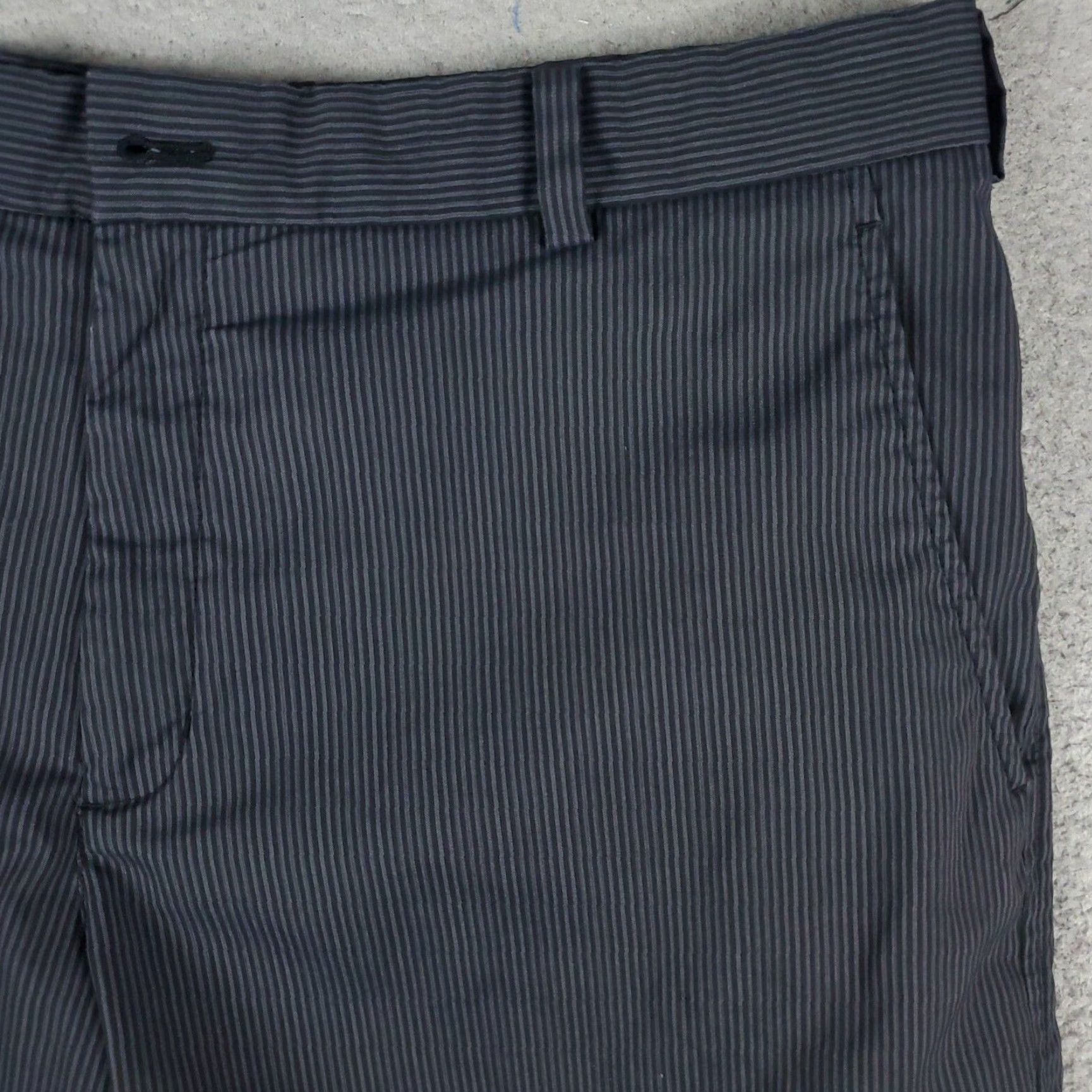 Nike Nike Shorts Size 36 Gray Striped Dri Fit Casual Flat Front Chino Mens Size US 36 / EU 52 - 3 Thumbnail