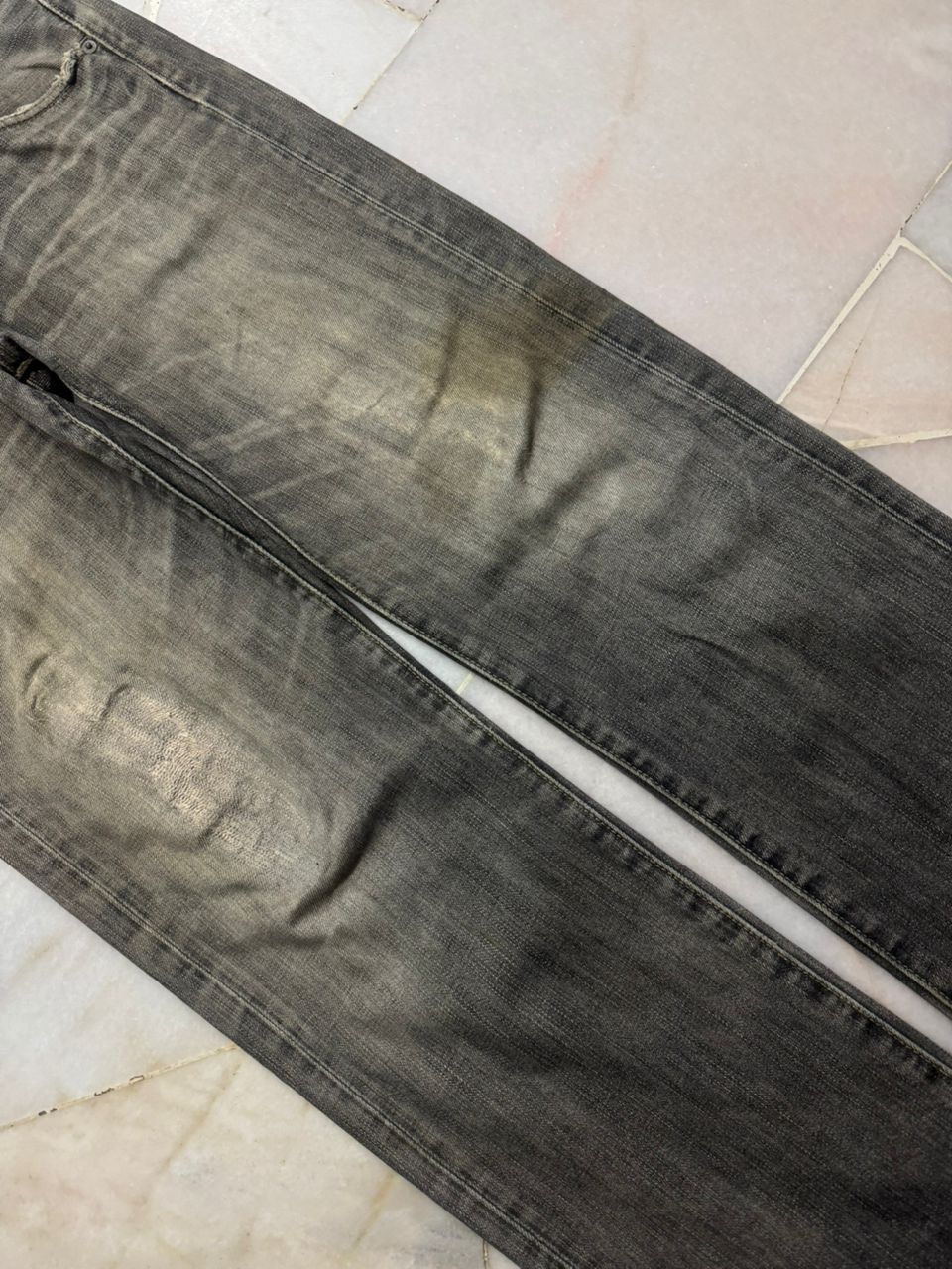 Uniqlo 💥Crazy Thrashed 90s Uniqlo Rusty Distressed Grunge Jeans Size US 33 - 7 Thumbnail