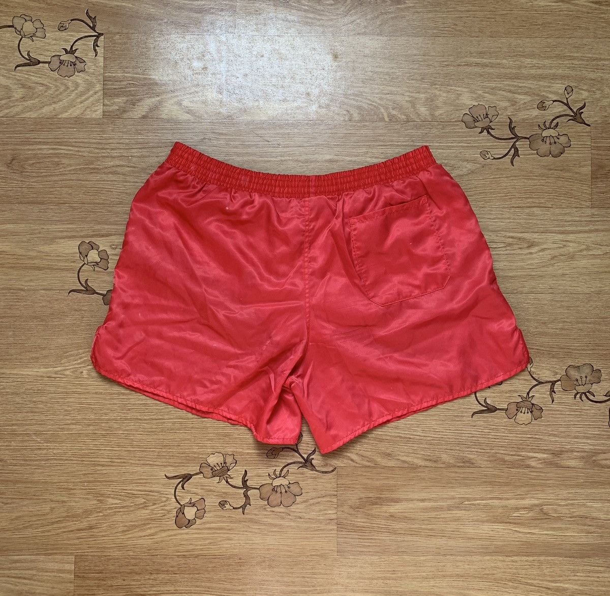 Adidas Vintage Adidas Mens Red Track Run Nylon Shorts Yugoslavia Size US 34 / EU 50 - 5 Thumbnail