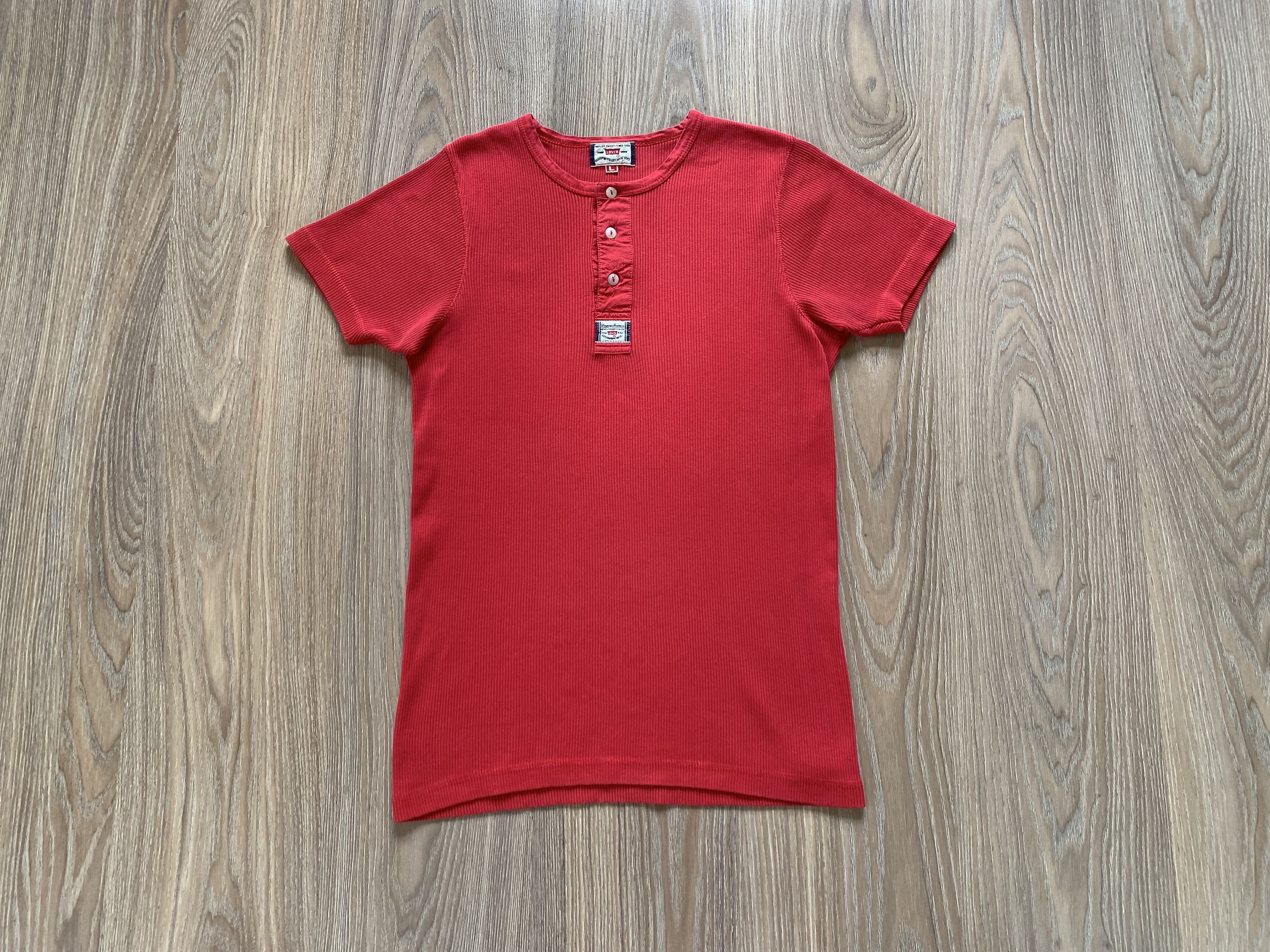 Rare Levis Women's Button Cotton T Shirt
