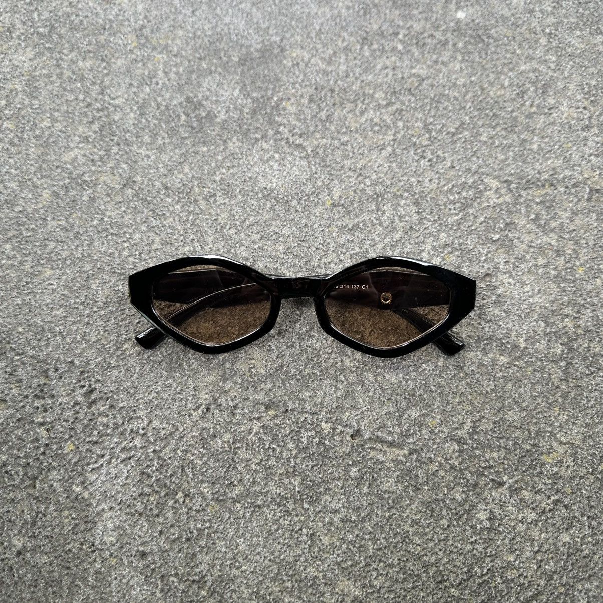Other Y2K Unisex Sunglasses Retro Fashion Shades KLS97135-01 Size ONE SIZE - 1 Thumbnail