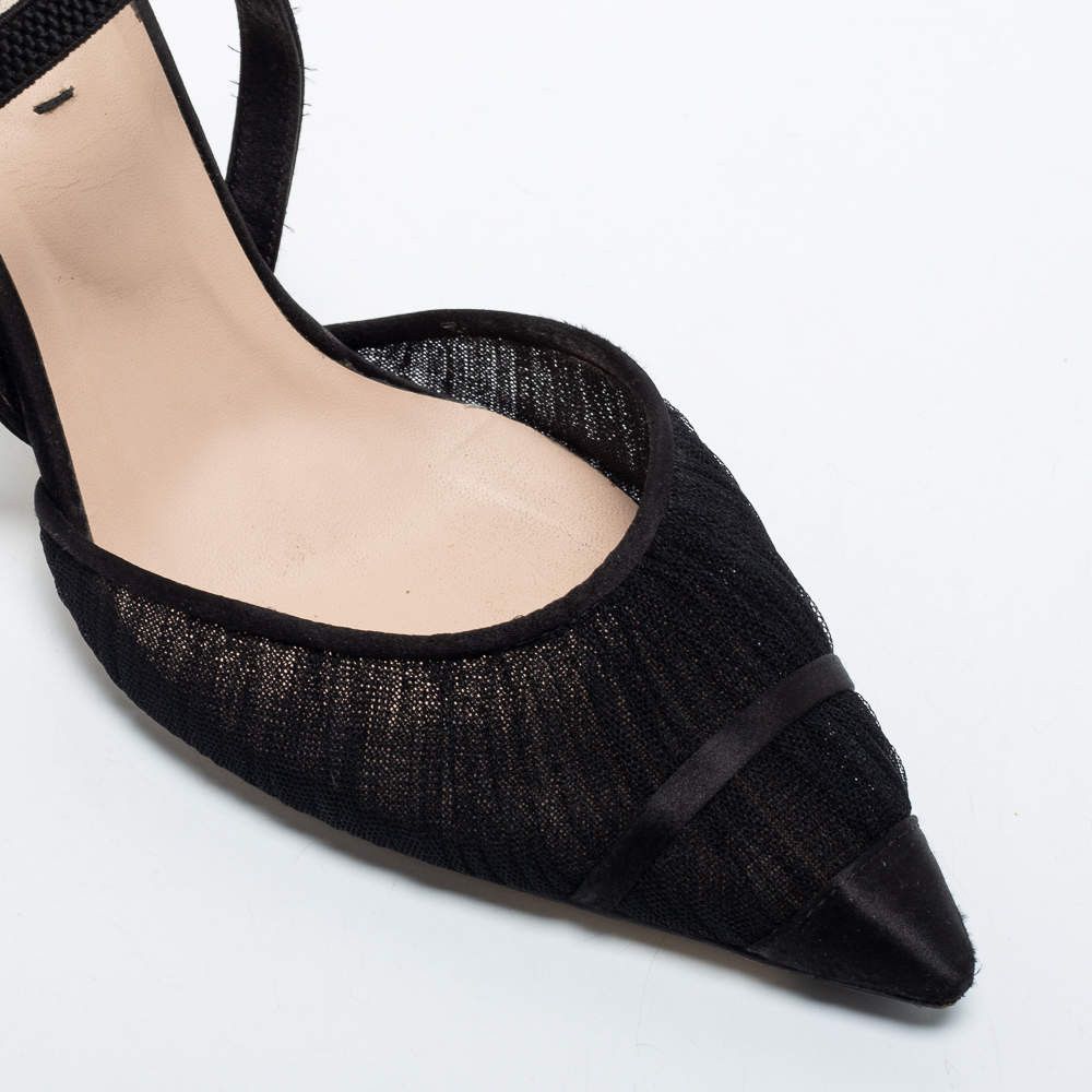 Fendi o1loc1c0824 Colibri in Black Size US 7 / IT 37 - 4 Thumbnail