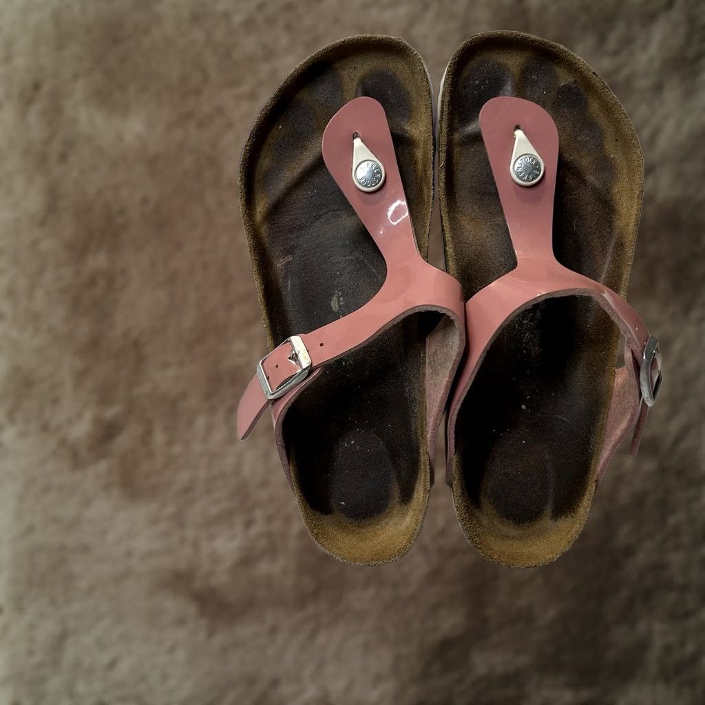 Birkenstock Birkenstock Gizeh Sandals Pink Vegan Brushed Floral Birko-Flor Slip On 40 US 9-9.5 Womens Casual Summer Travel Size US 9 / IT 39 - 1 Thumbnail