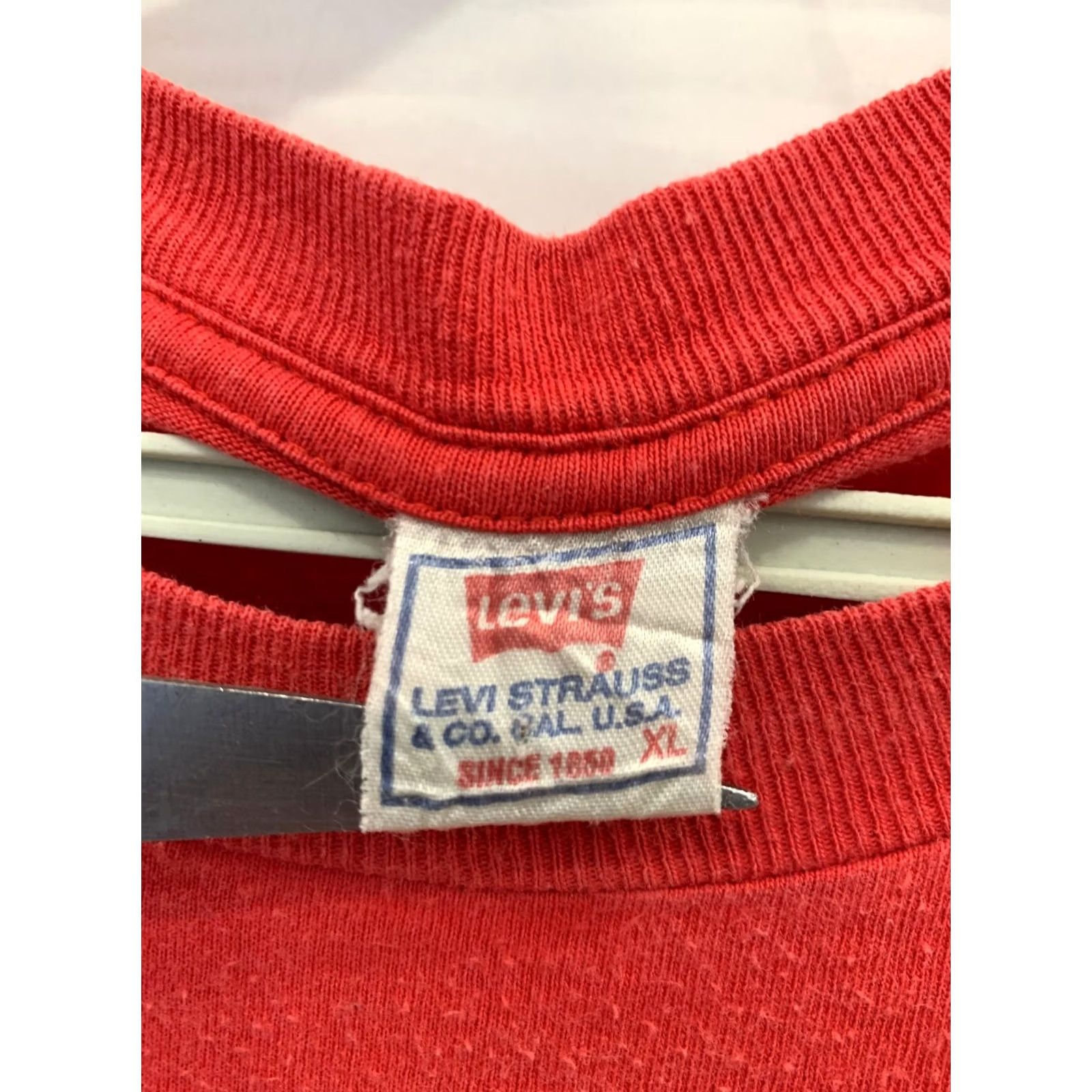 Levi's VINTAGE Levi's Photo T-Shirt 90s XL Red Made in Italy Mens Short Sleeve Graphic Tee Size US XL / EU 56 / 4 - 2 Thumbnail