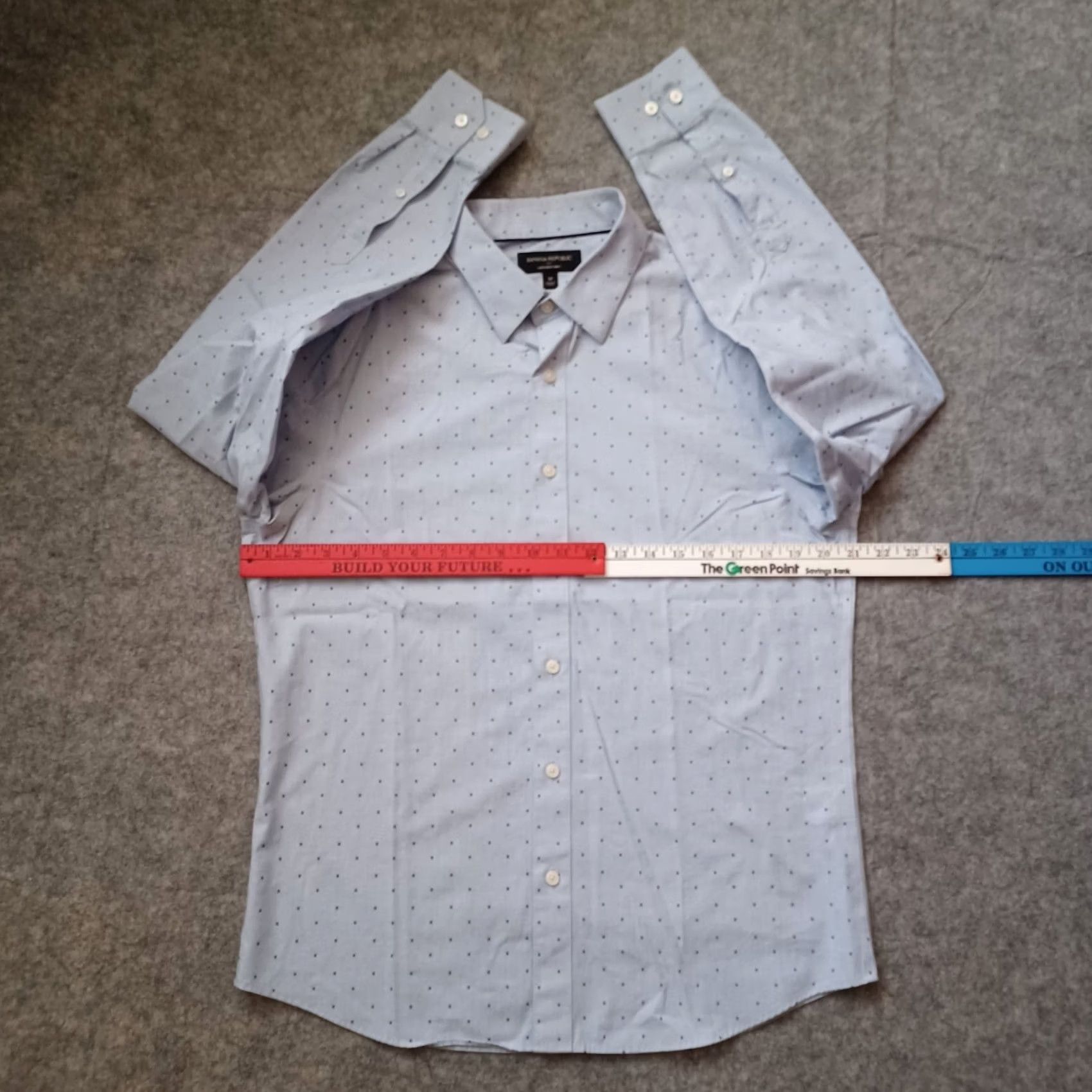 Banana Republic Banana Republic Shirt Mens Medium Blue Geometric Button-Up Long Sleeve Untucked Button Up Regular Fit Casual Weekday Entre... Size US M / EU 48-50 / 2 - 5 Thumbnail