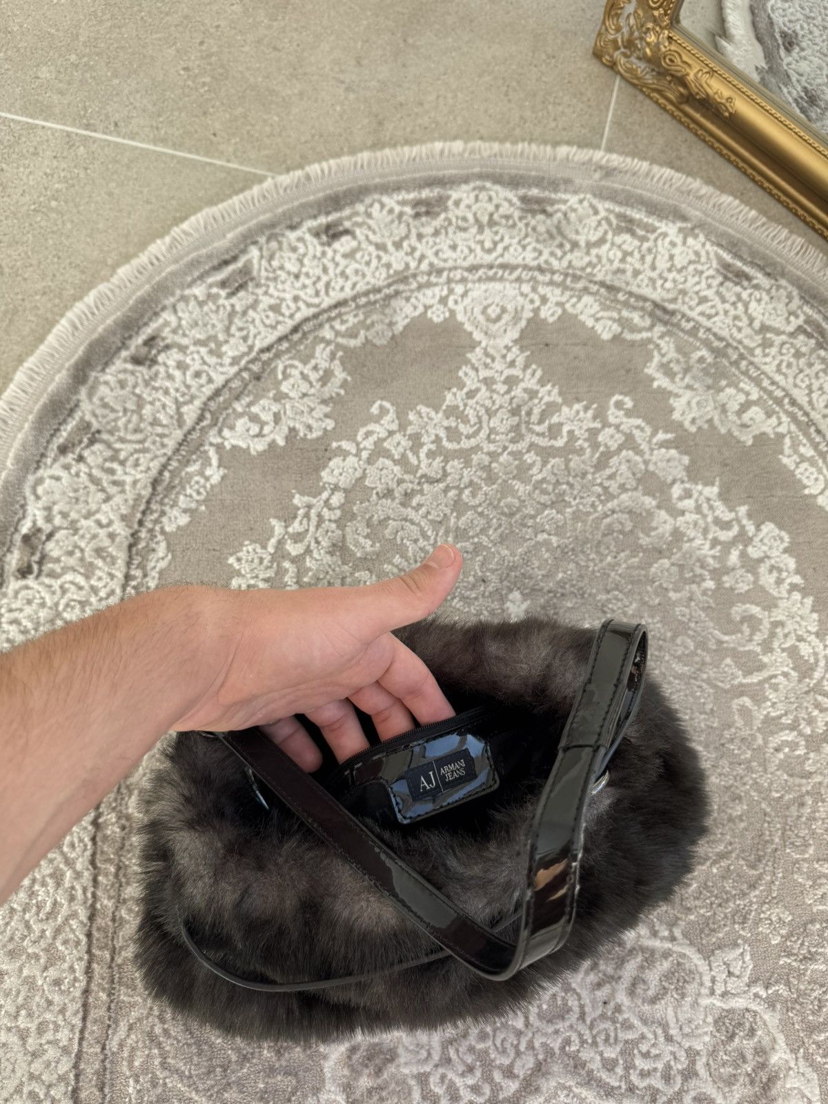 Armani FUR FAUX IF SIX WAS Nine ARMANI JEANS Y2K BAG Size ONE SIZE - 4 Thumbnail