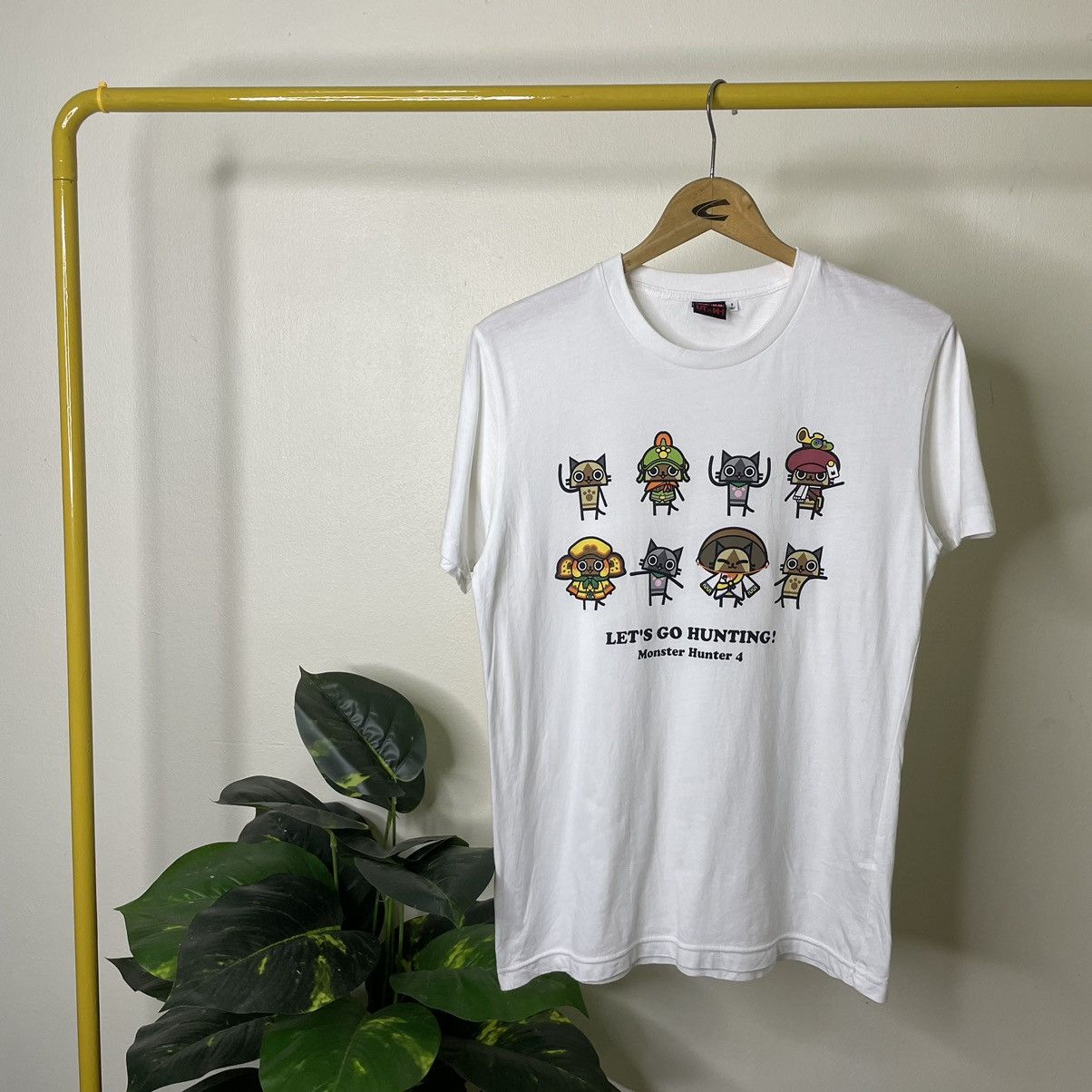 Japanese Brand × Nintendo 2013 Nintendo x Capcom Monster Hunter 4 Games Promo T Shirt Size US M / EU 48-50 / 2 - 1 Thumbnail
