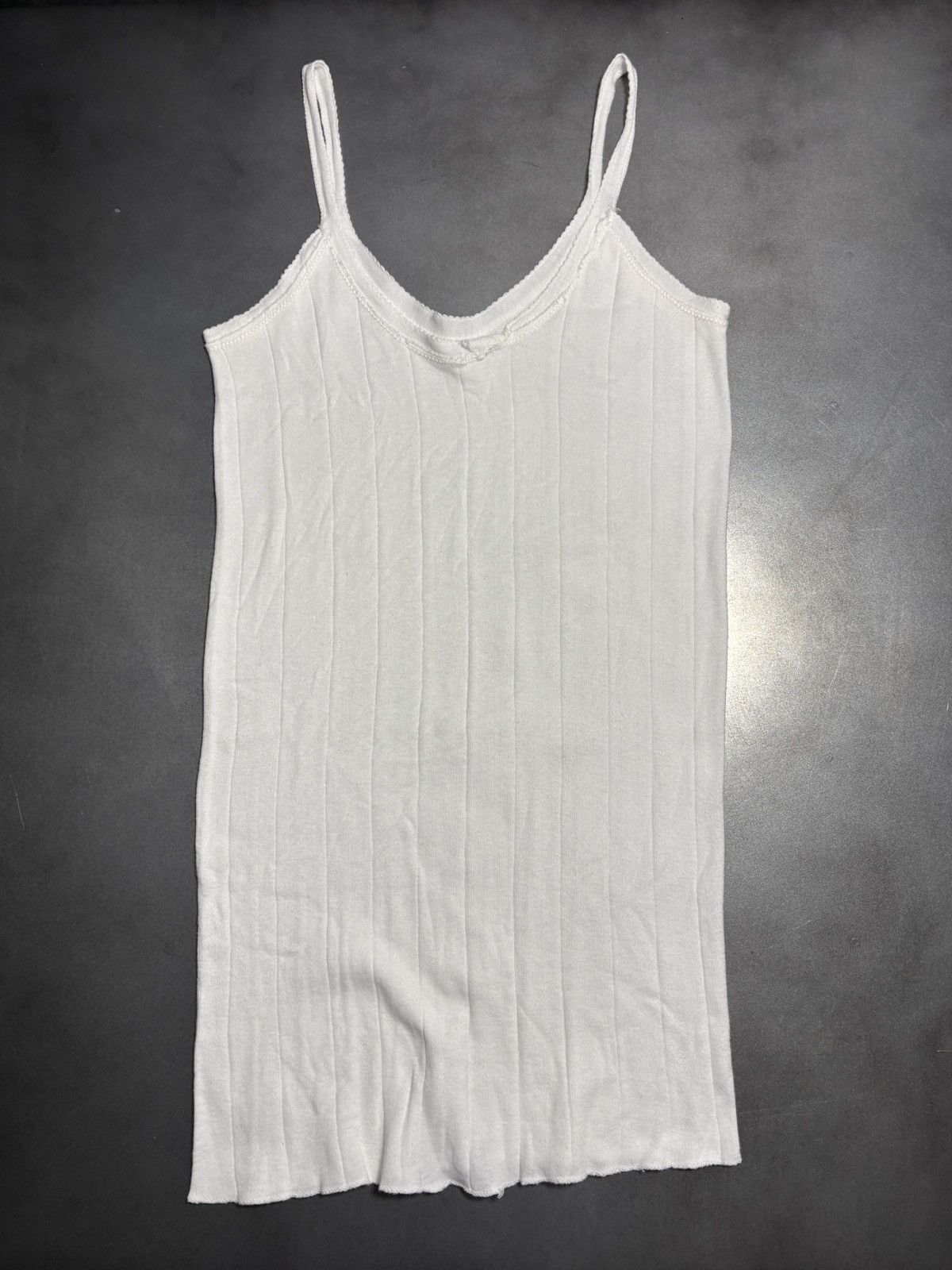 Vintage Y2K Vintage Tank Top Ribbed Thrashed 90s 2000s Sleeveless T Size S / US 4 / IT 40 - 2 Thumbnail
