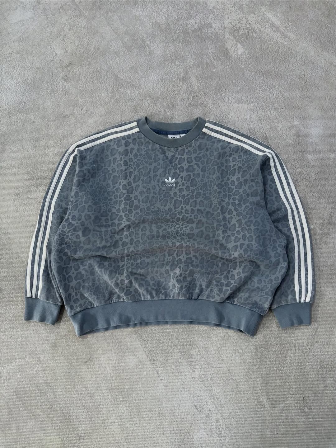 Adidas ADIDAS SMALL LOGO CENTER BLUE GREY WASHED LEOPARD SWEATSHIRT Size XS / US 0-2 / IT 36-38 - 9 Thumbnail