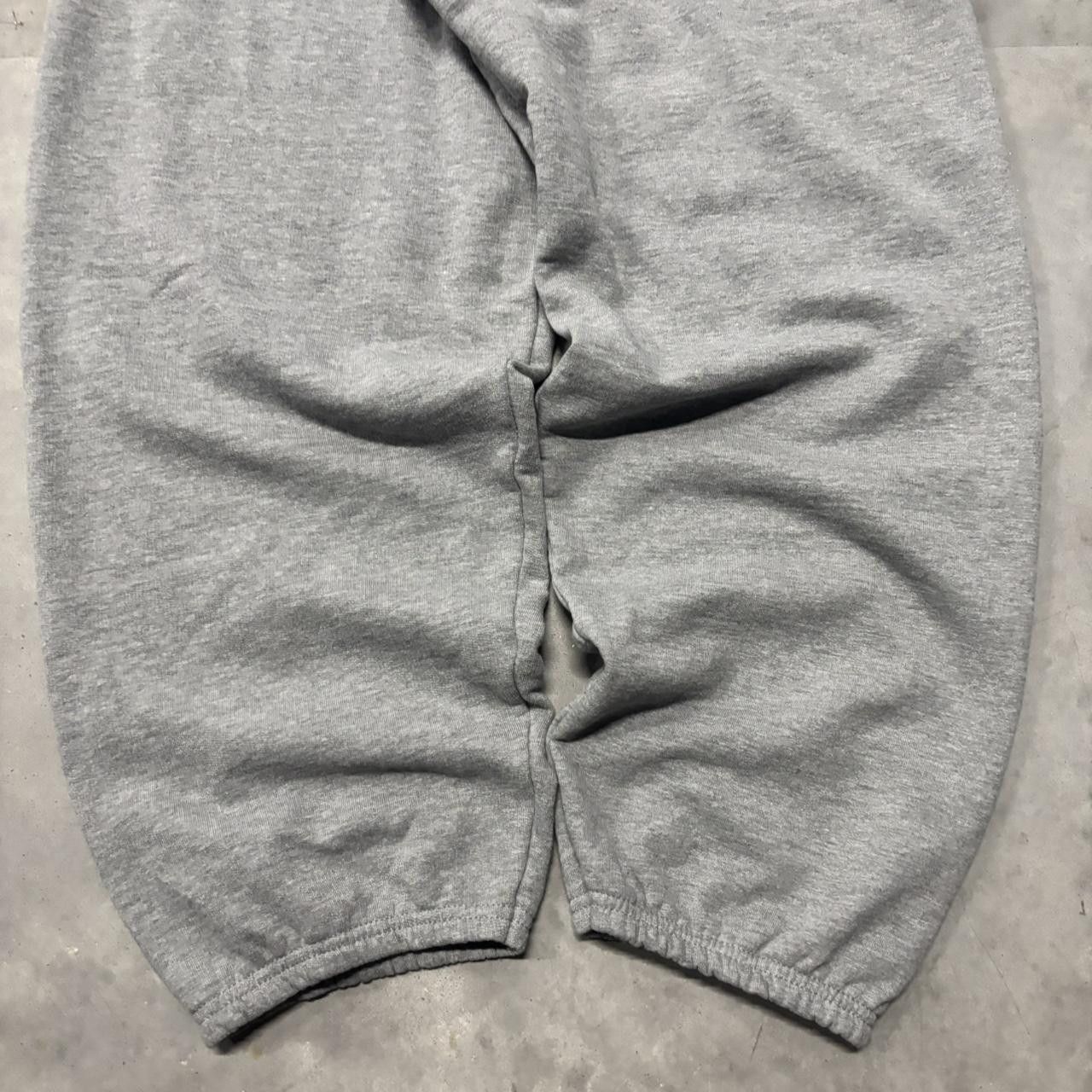 Japanese Brand × Vintage Crazy Vintage Y2K/2000s Light Grey Essential Sweatpants! Size US 34 / EU 50 - 5 Thumbnail