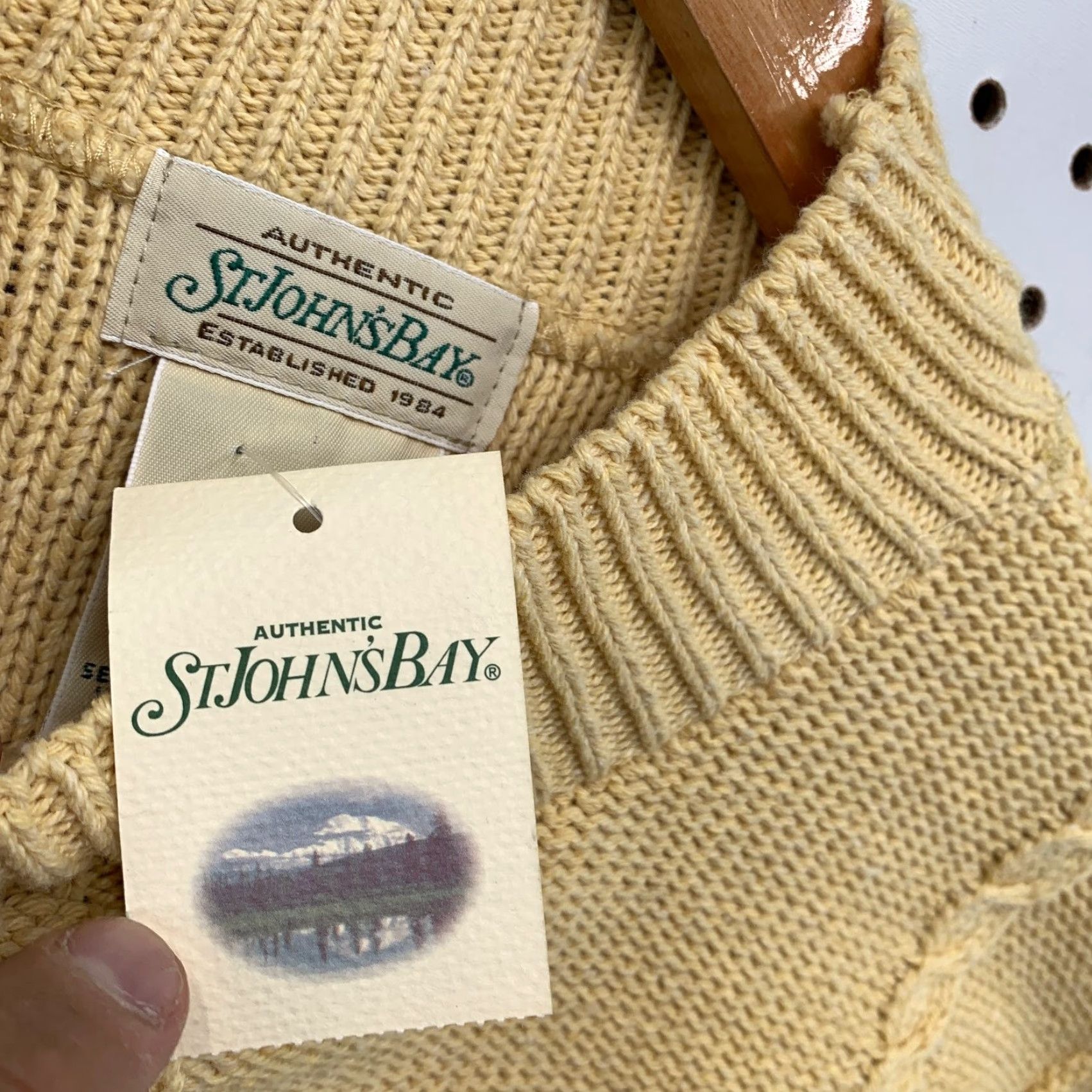 Vintage VINTAGE St Johns Sweater Women L Yellow Heavyweight Cable Knit USA Crew Neck Pullover Casual Mens Girls Womens Size L / US 10 / IT 46 - 7 Thumbnail