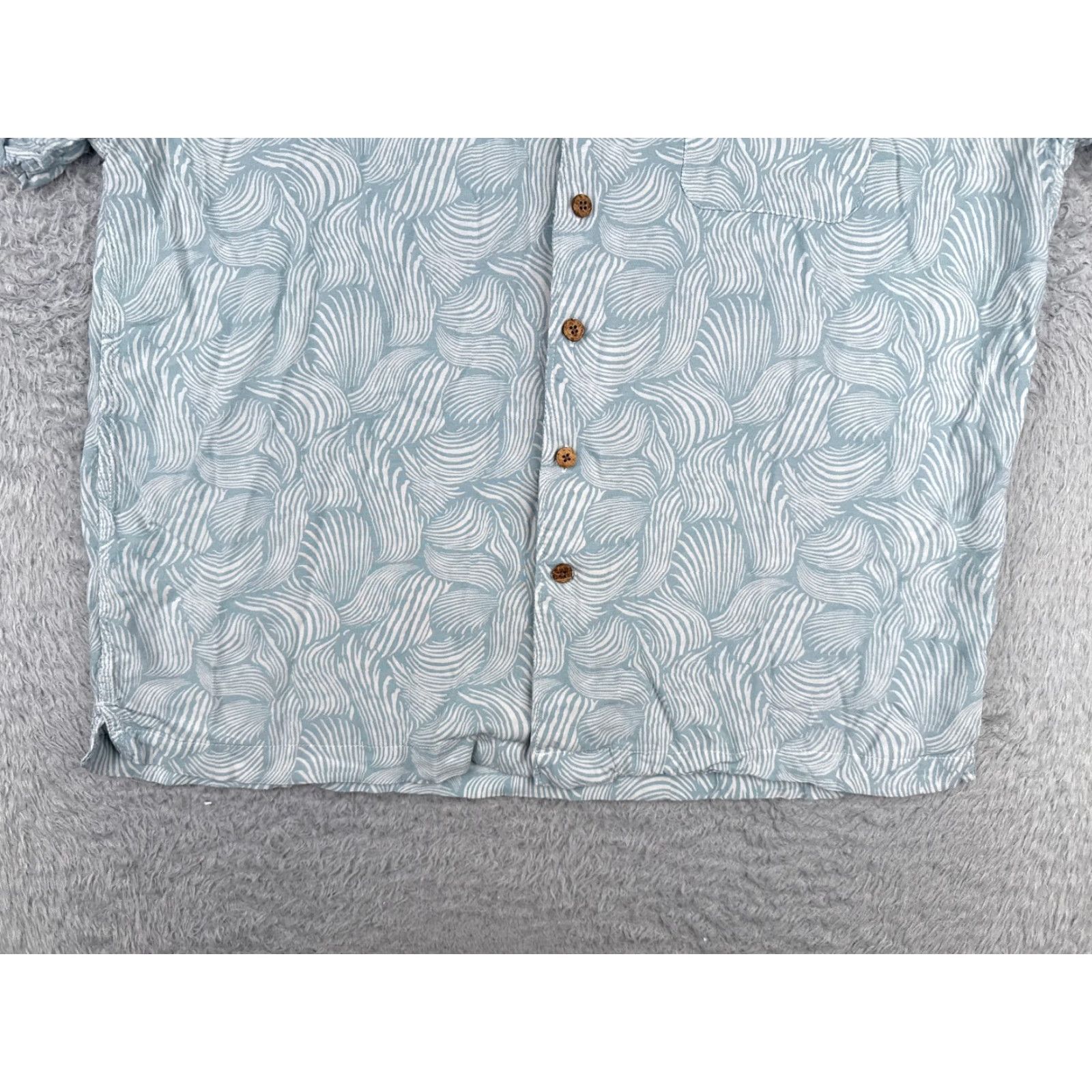 Vintage VINTAGE St. John's Bay Button-Up Hawaiian Shirt Men XL Blue White Waves 100% Rayon Floral Short Sleeve Mens Size US XL / EU 56 / 4 - 5 Thumbnail