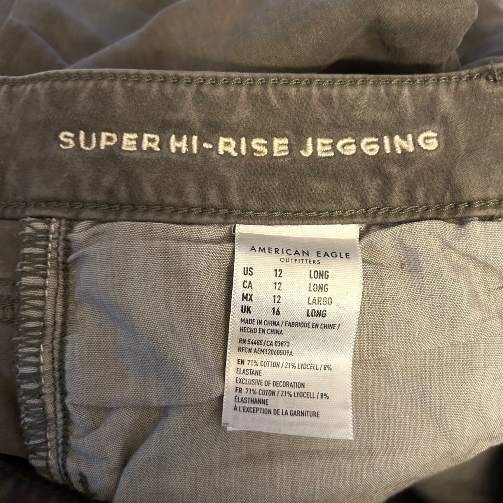 American Eagle Outfitters VINTAGE American Eagle Jeans Green Super High Rise Jegging 12 Long Womens Jeans Green 29 In Inseam Size 34" / US 12 / IT 48 - 5 Thumbnail