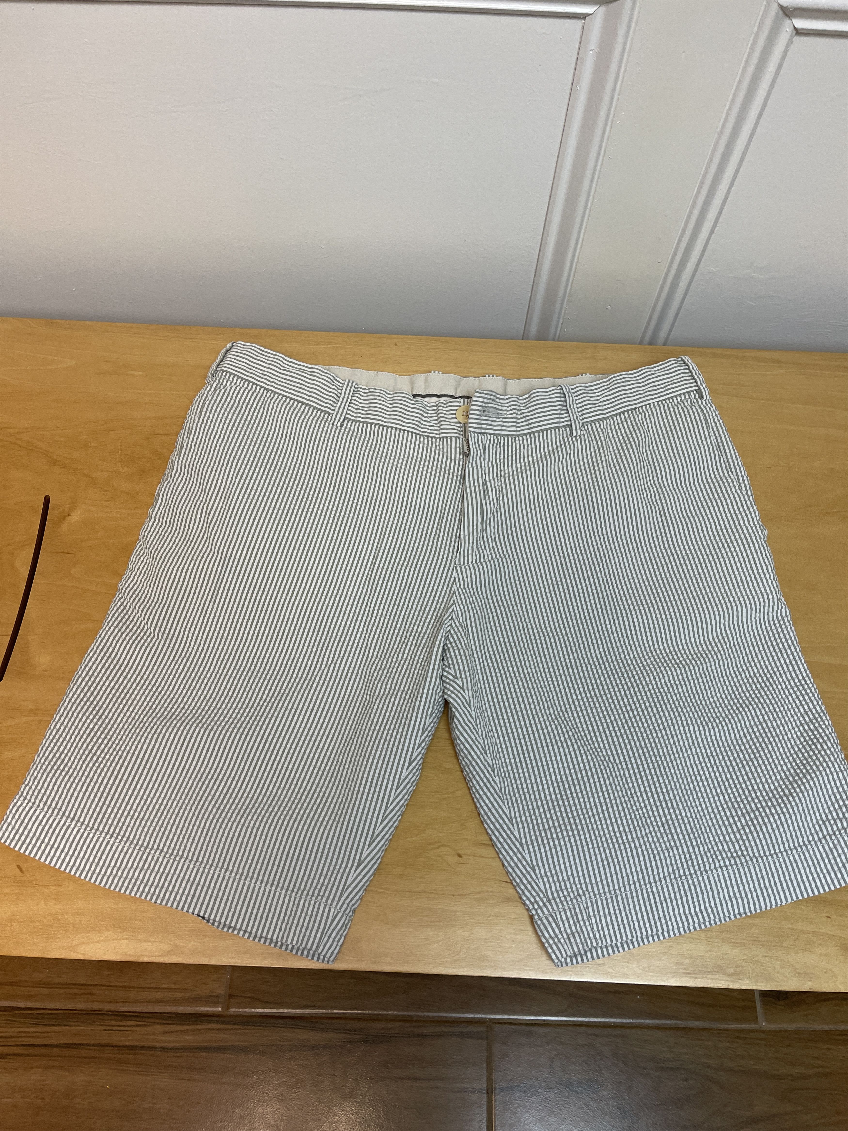 Lacoste Lacoste Men’s Stripped Shorts Size 38 In Good Shape!! Size US 38 / EU 54 - 1 Thumbnail