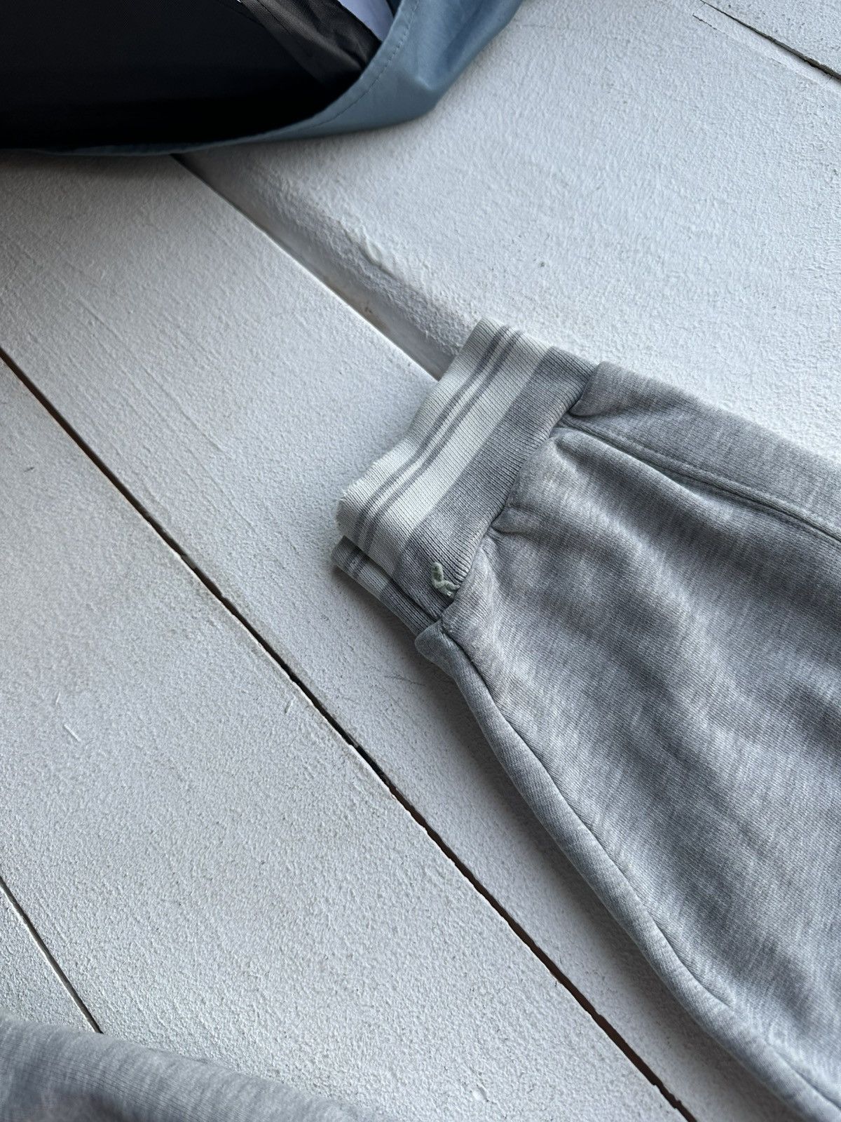 Vintage 🚨90s Nike Big Logo Swoosh Gray Oversized Sweatshirt y2k rare Size US S / EU 44-46 / 1 - 9 Thumbnail