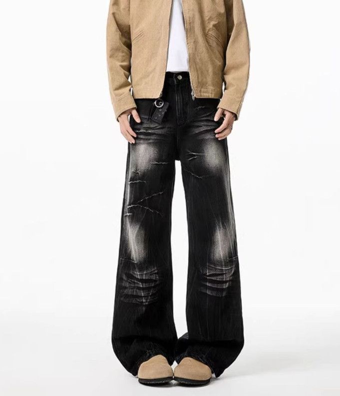 Vintage Men's American-Style Washed & Distressed Wide-Leg Jeans Size US 32 / EU 48 - 1 Thumbnail