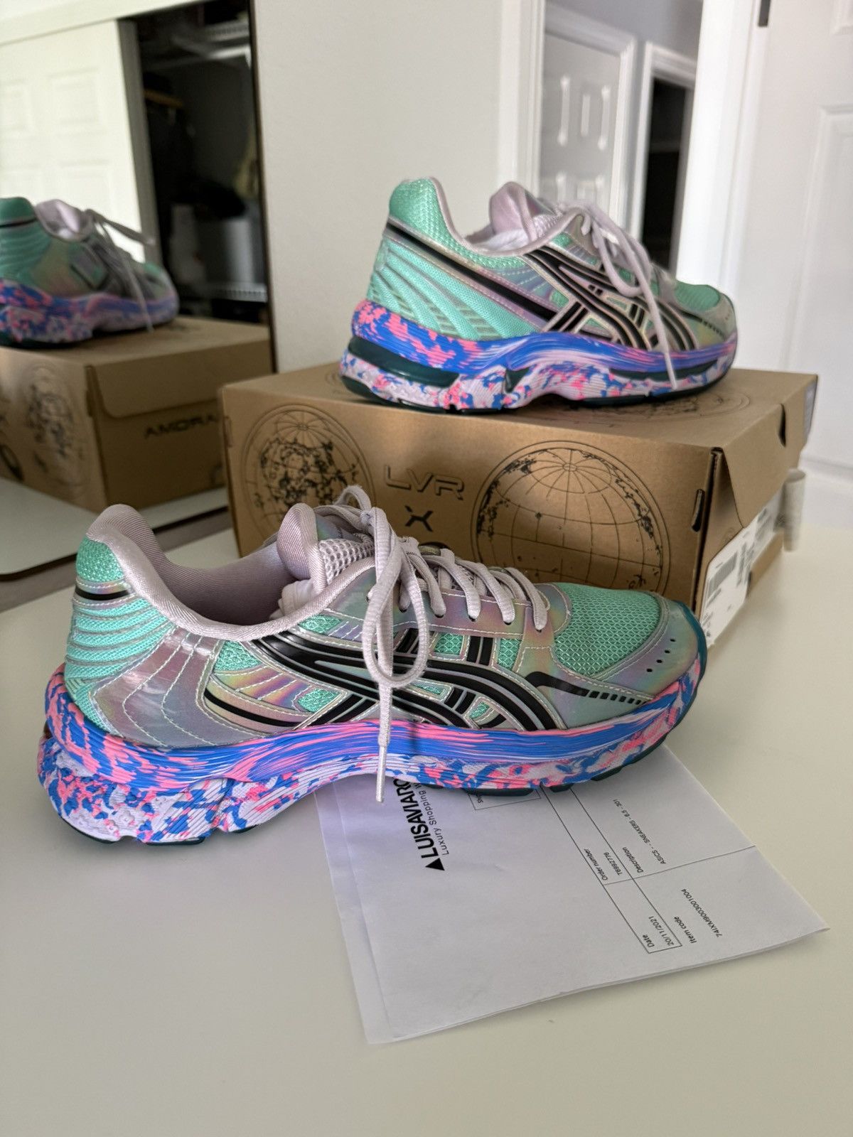 Asics ASICS x Luisaviaroma Gel Kyrios Size:6.5 Color:Iridescent Size US 6.5 / EU 39-40 - 6 Thumbnail